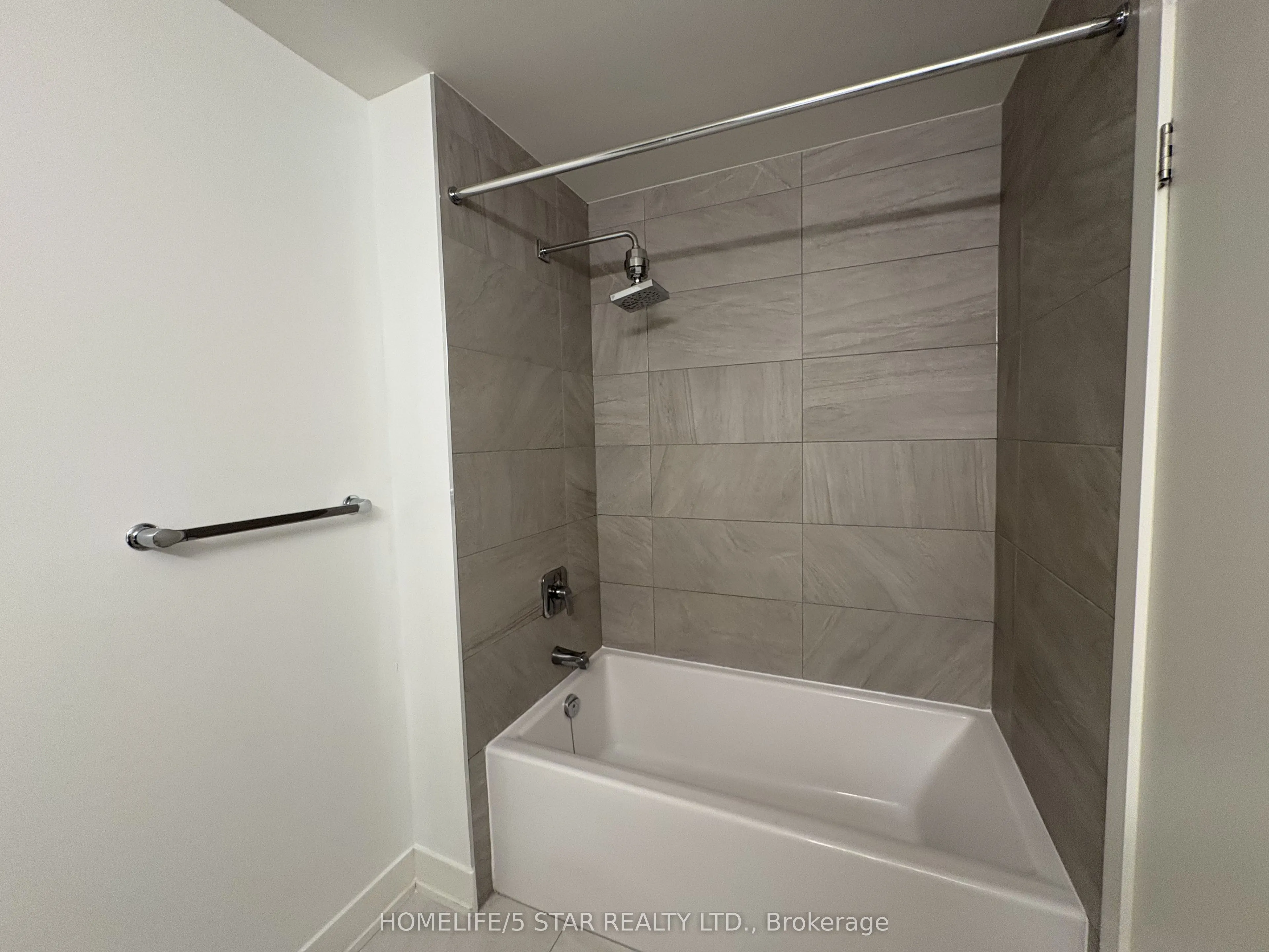 180 Fairview Mall Drive #212