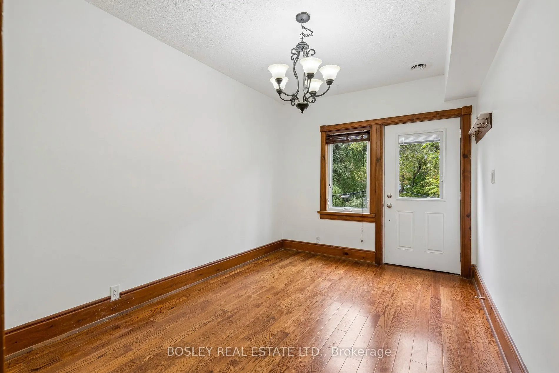 297 Sumach Street #Upper