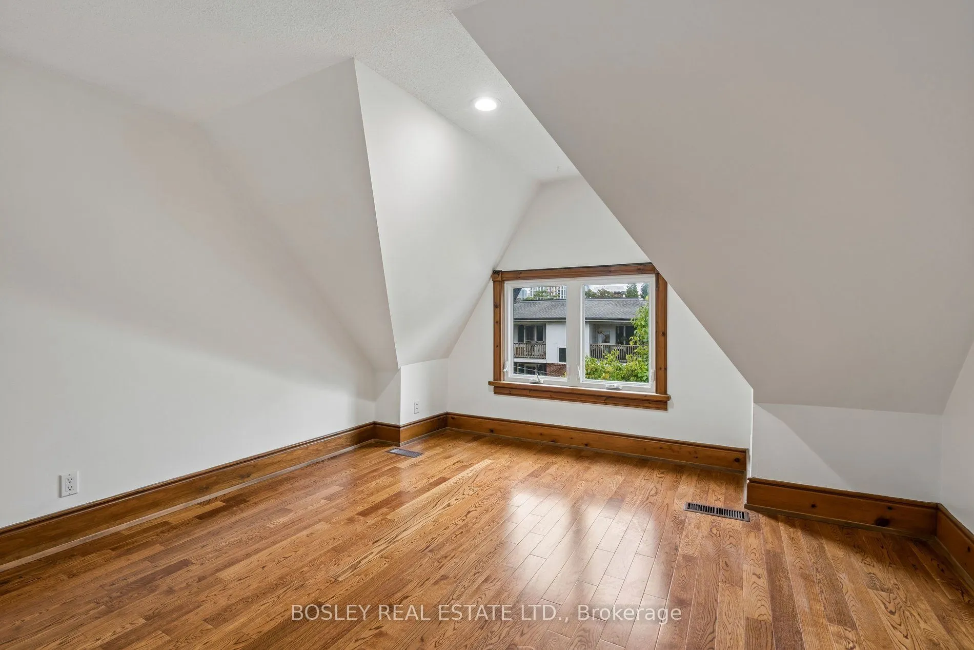 297 Sumach Street #Upper