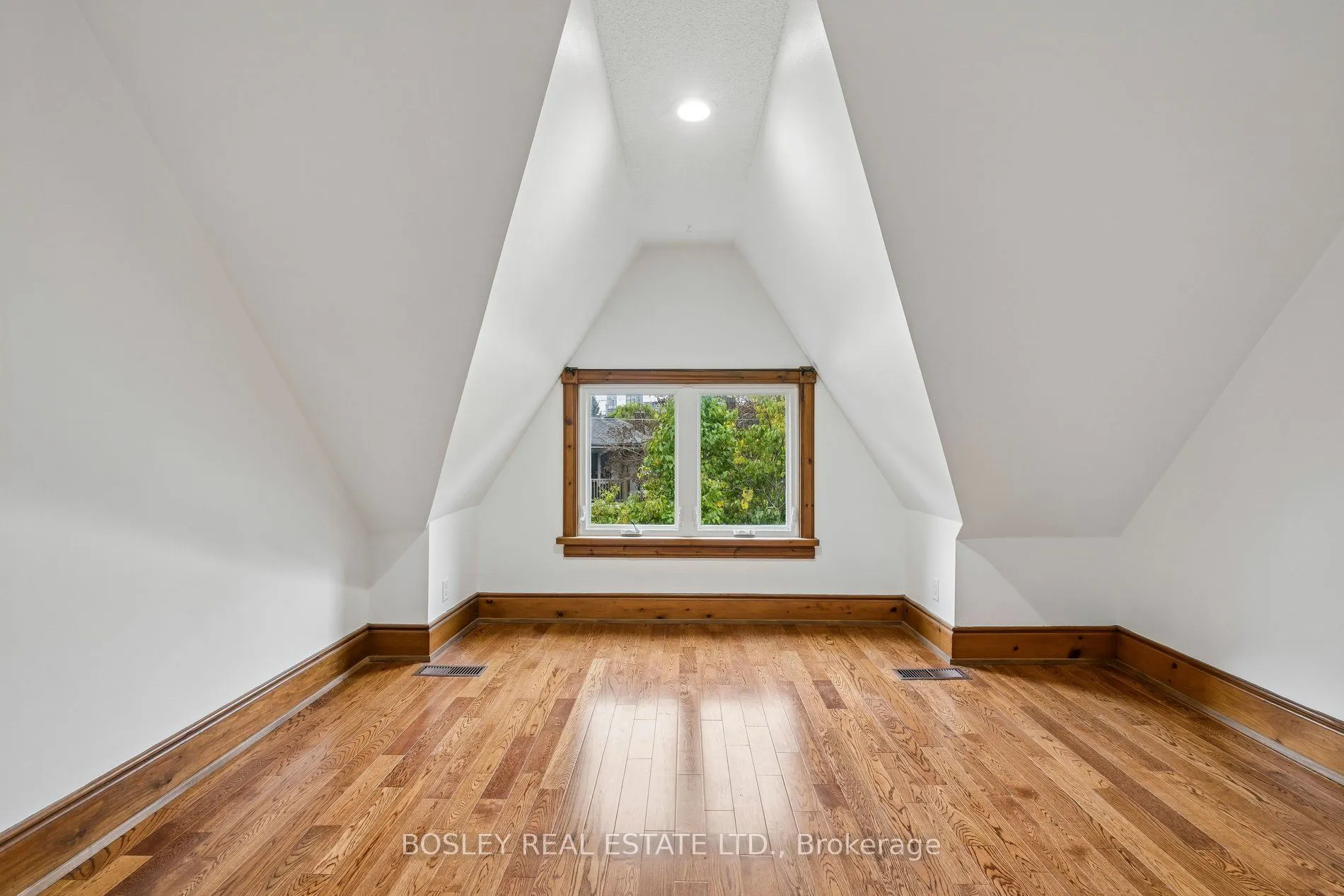 297 Sumach Street #Upper