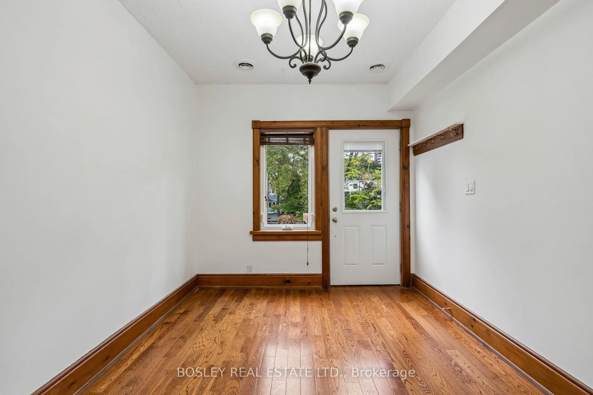 297 Sumach Street #Upper