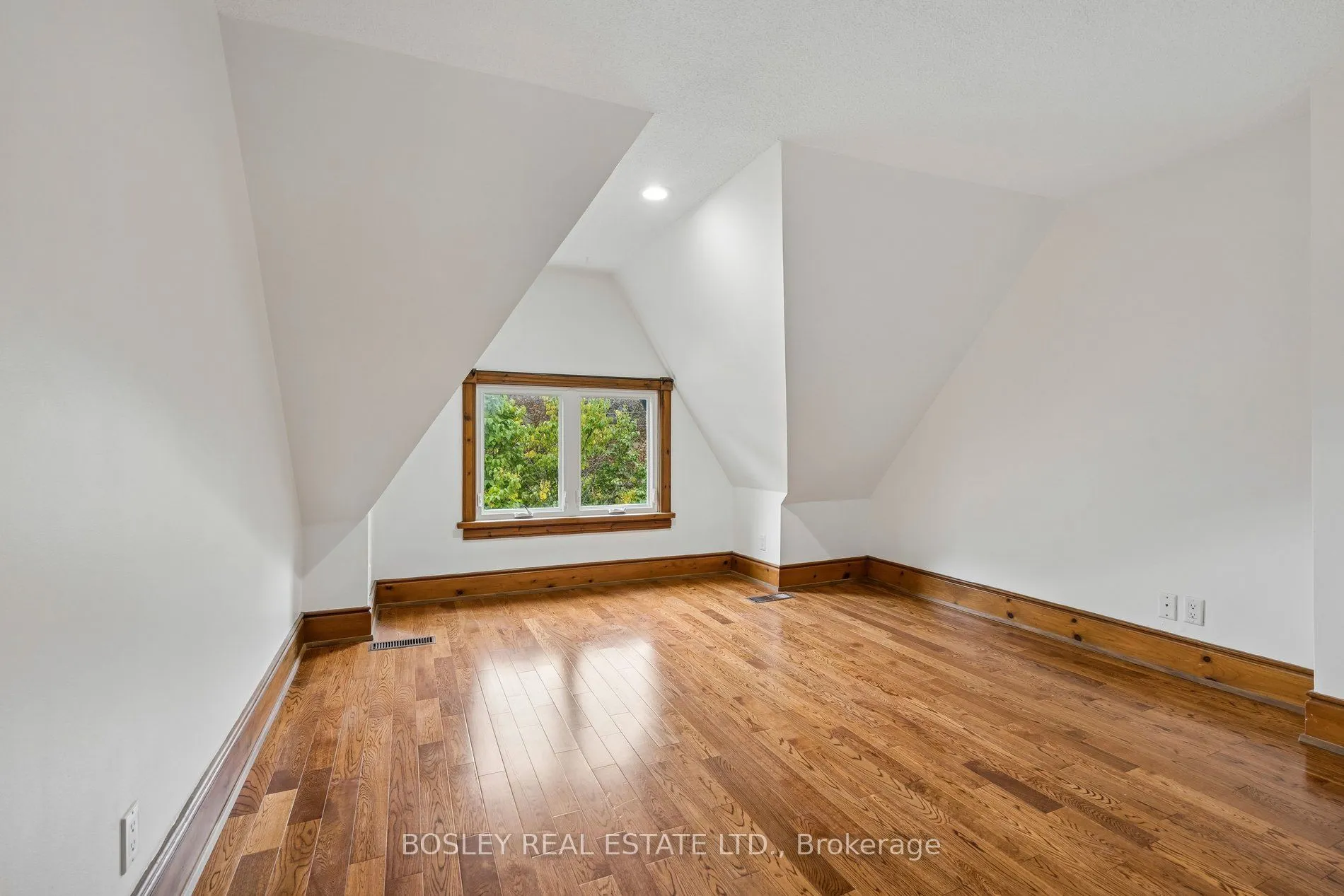 297 Sumach Street #Upper