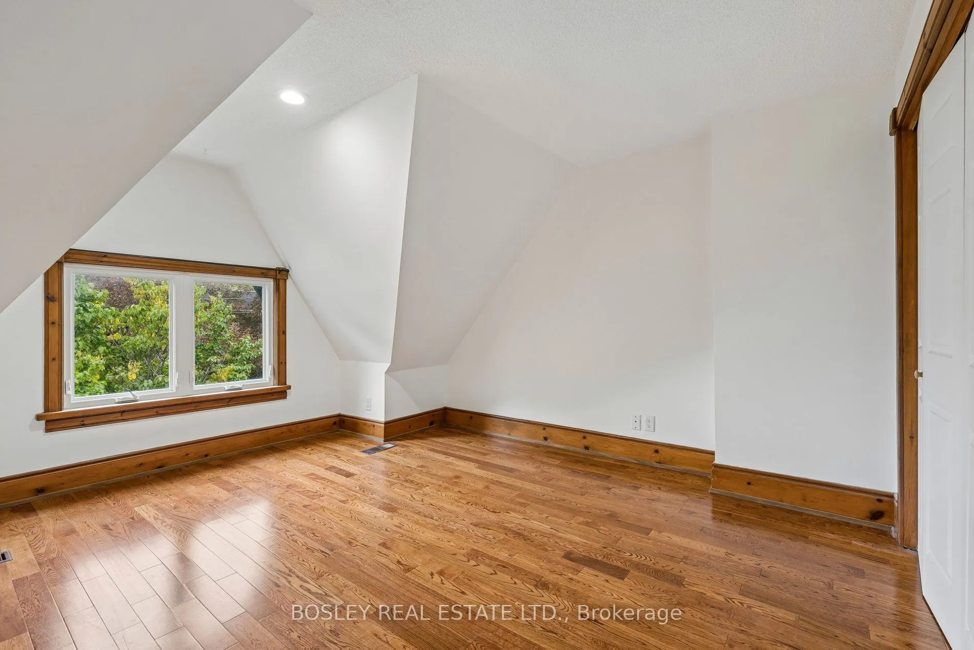 297 Sumach Street #Upper