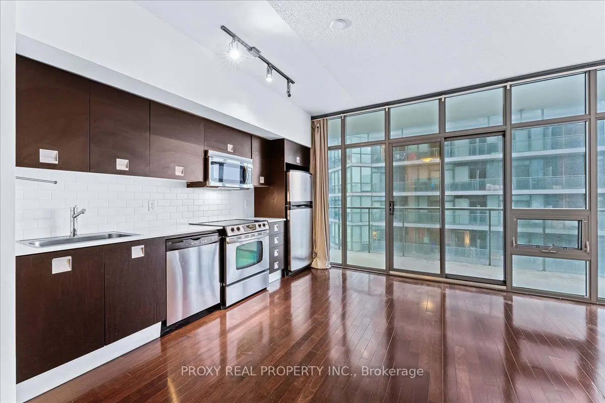 33 Charles Street E #3509