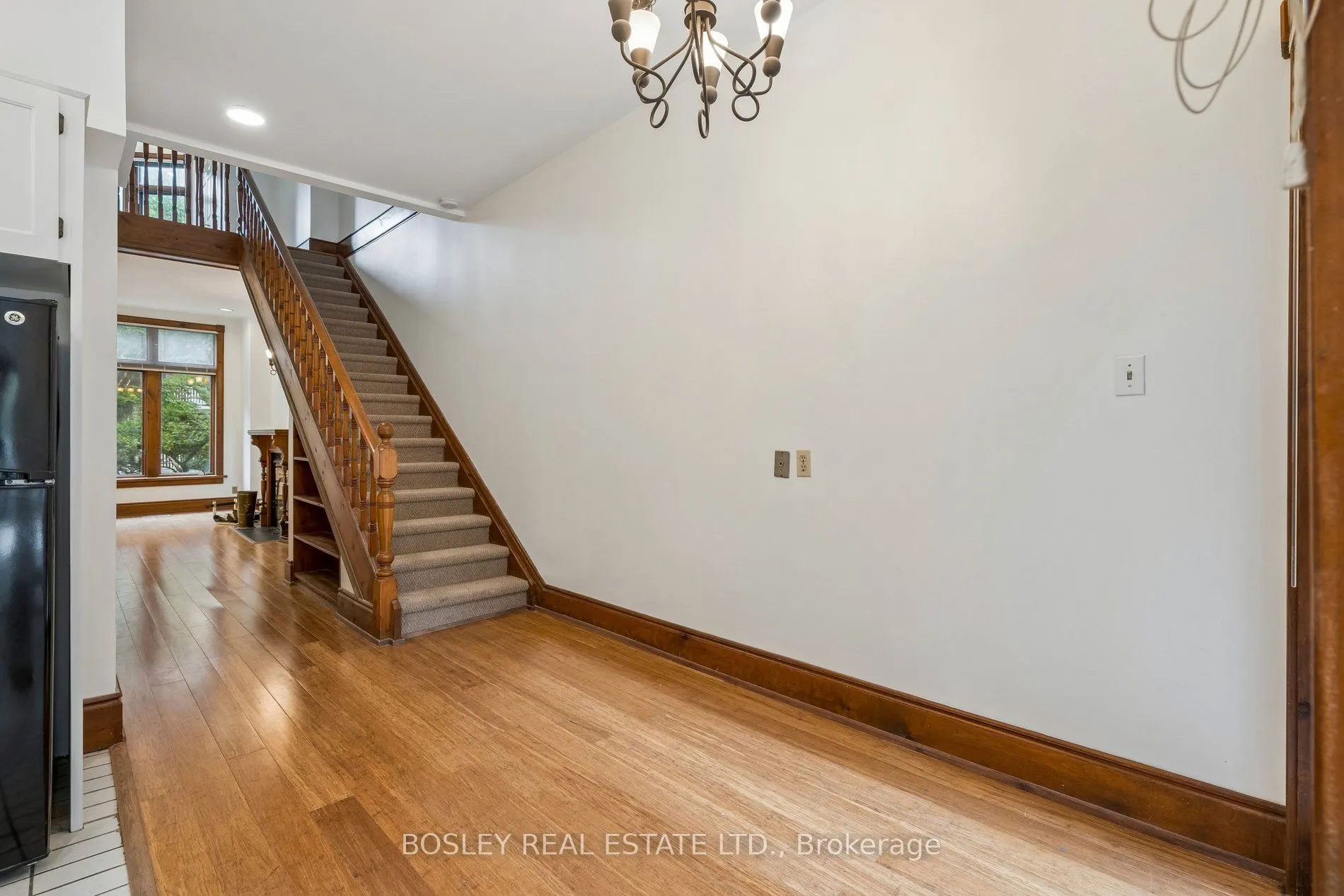 297 Sumach Street #Main