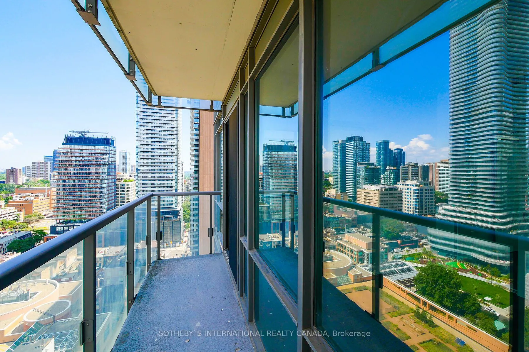 37 Grosvenor Street #2107