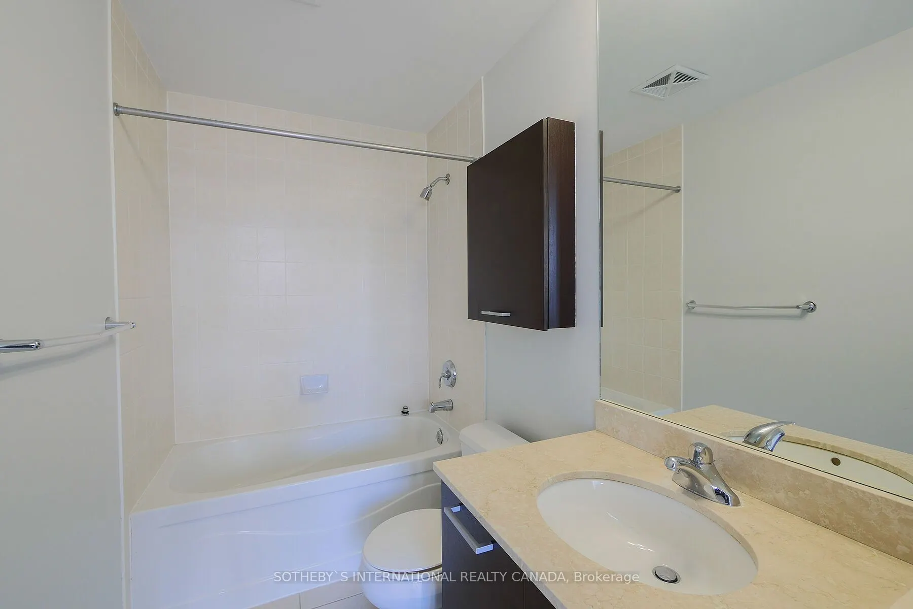 37 Grosvenor Street #2107