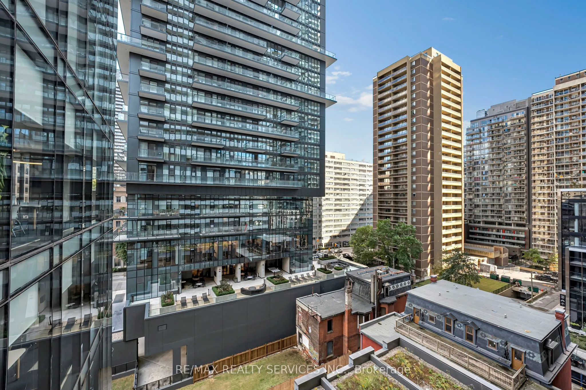 50 Charles Street E #711