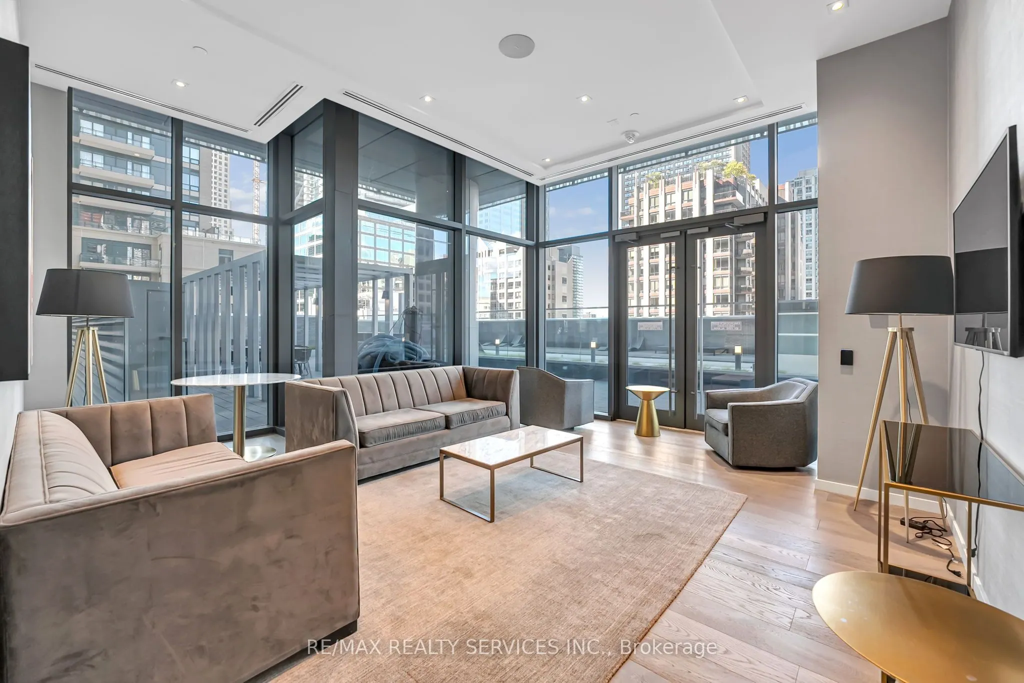 50 Charles Street E #711