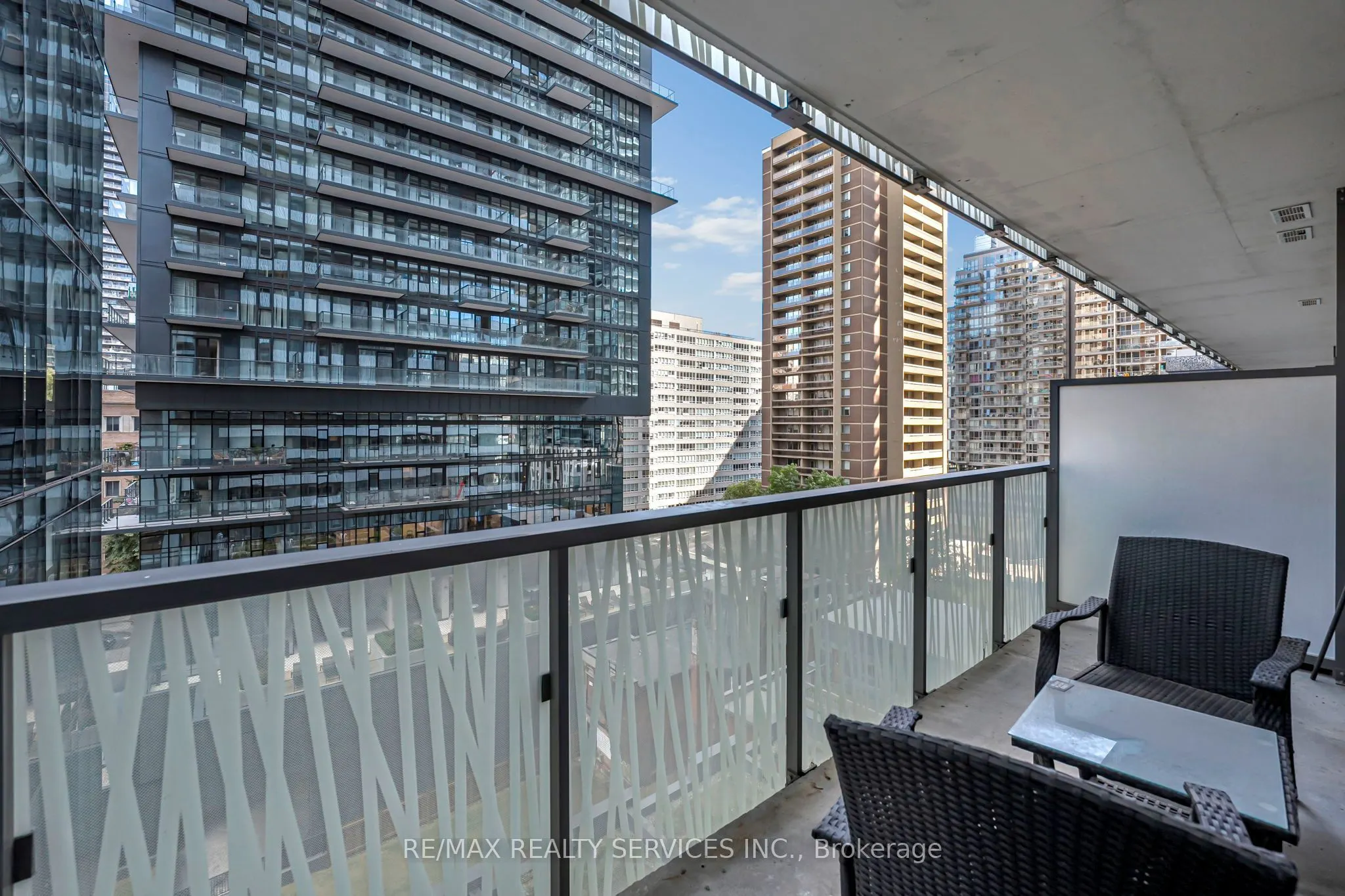 50 Charles Street E #711