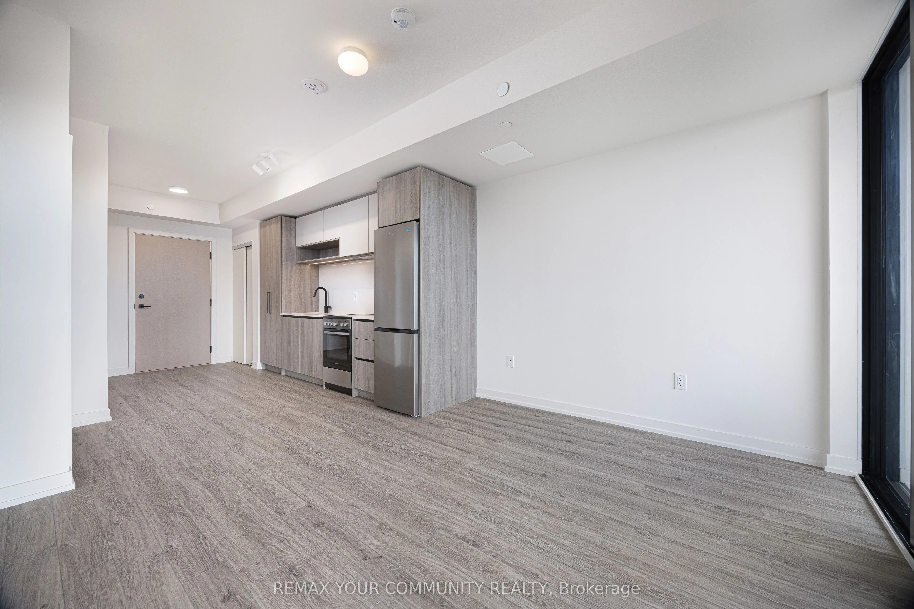 181 Sterling Road #1005
