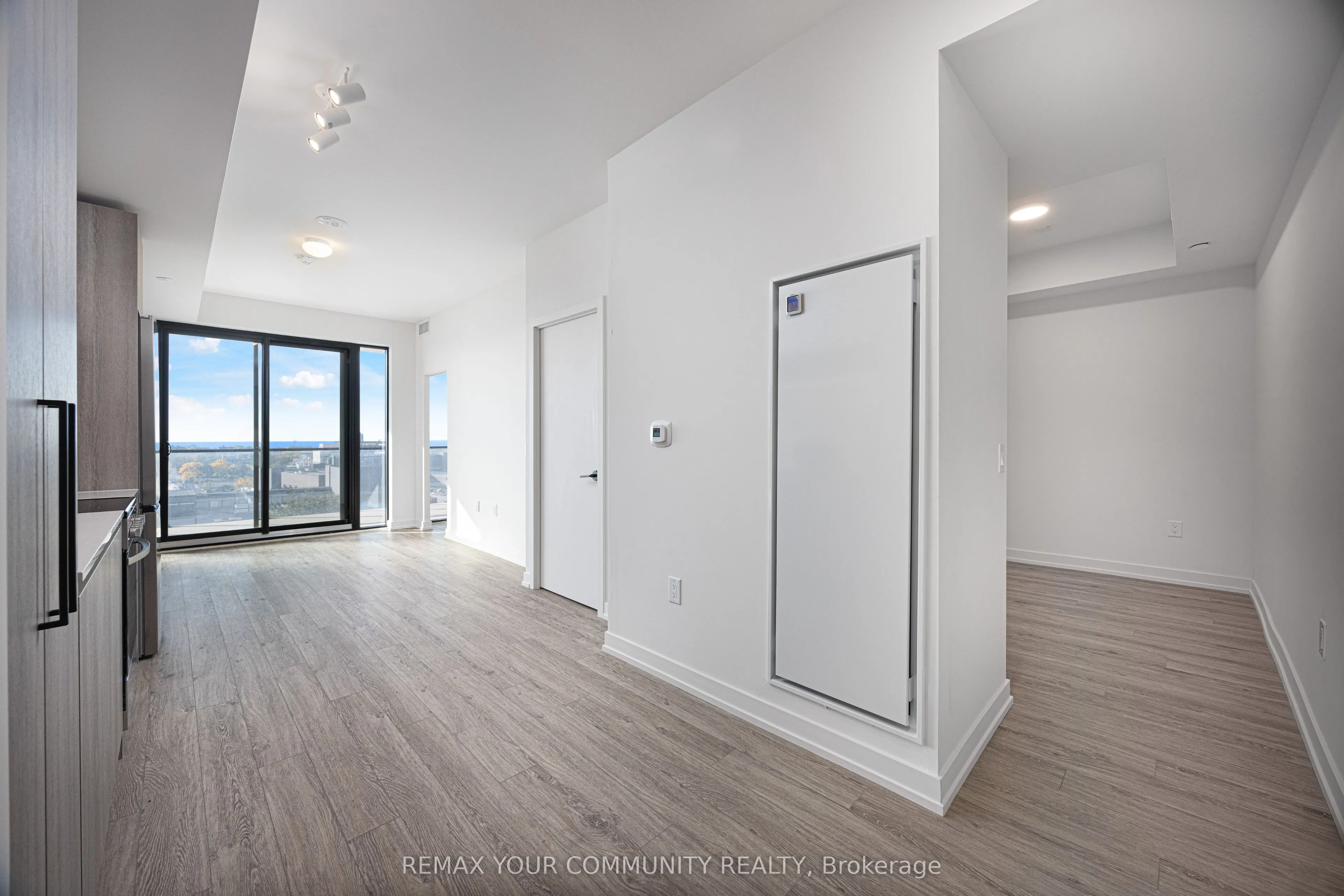 181 Sterling Road #1005