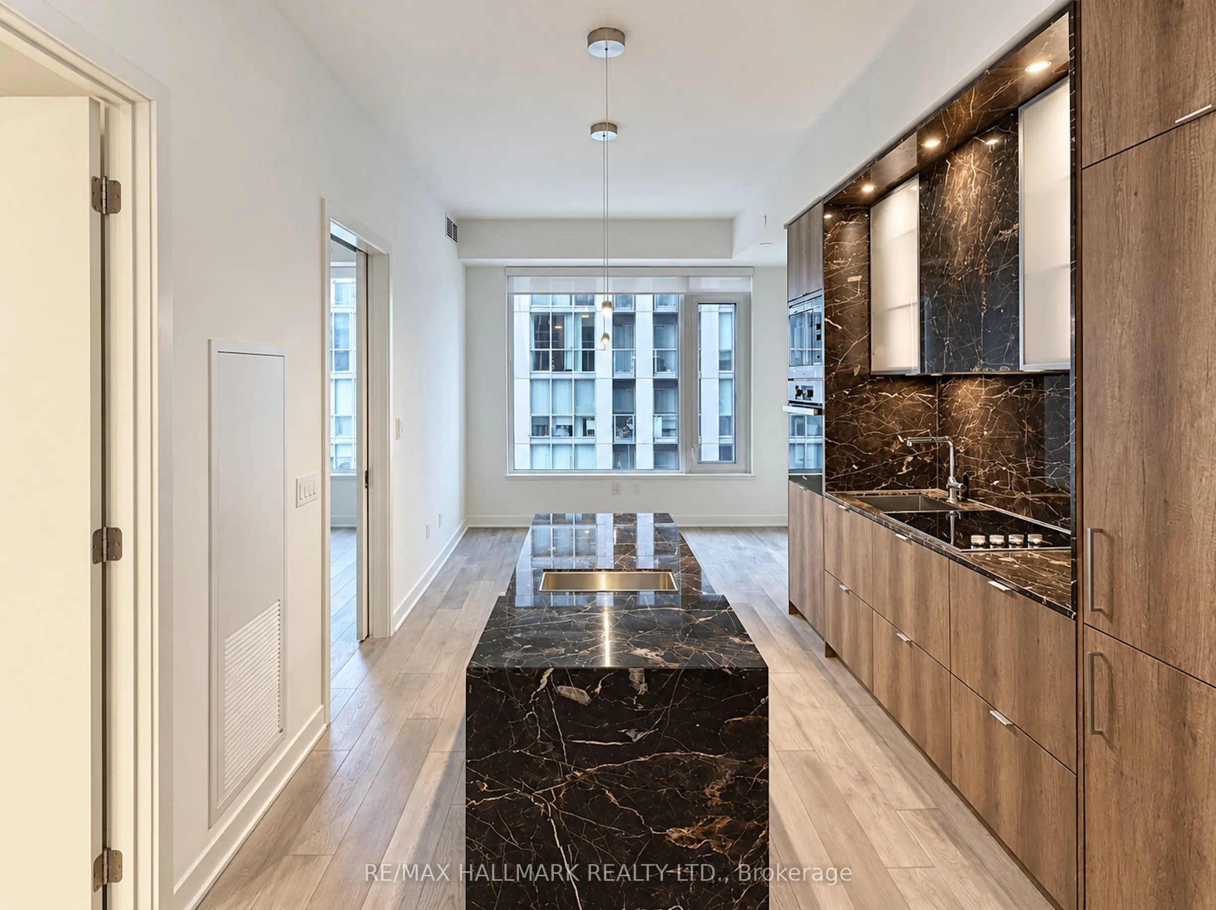 11 Yorkville Avenue #2006