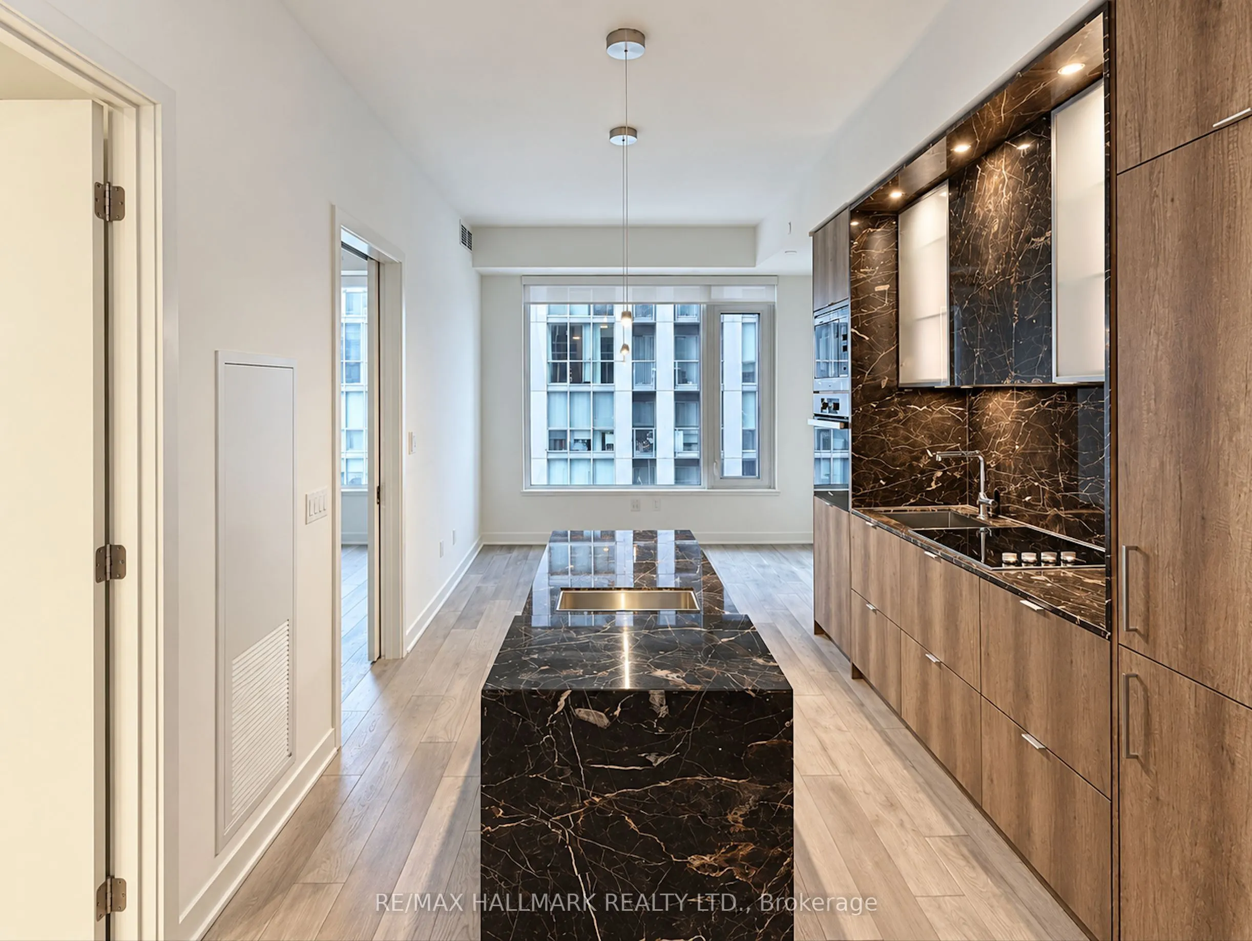 11 Yorkville Avenue #2006