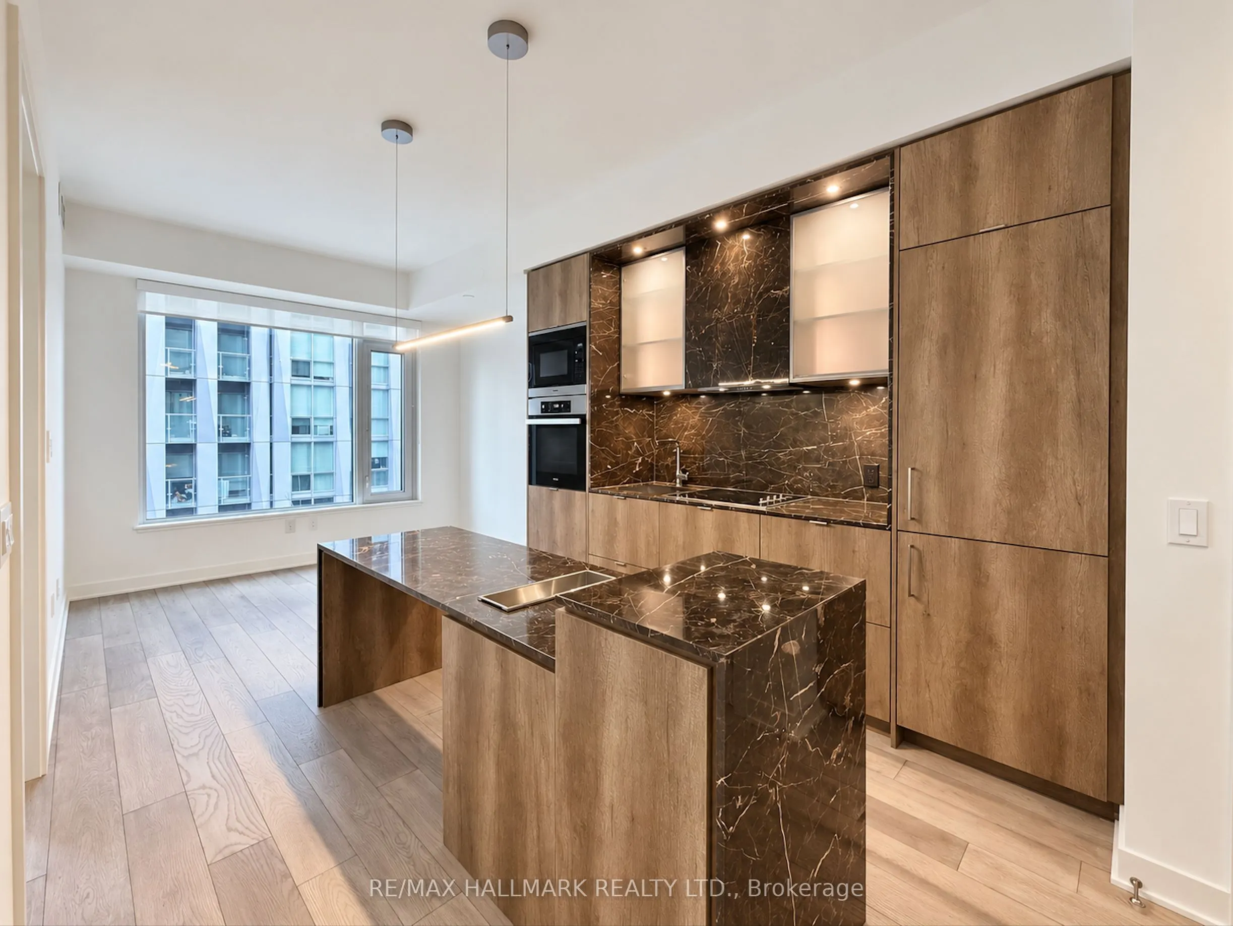 11 Yorkville Avenue #2006