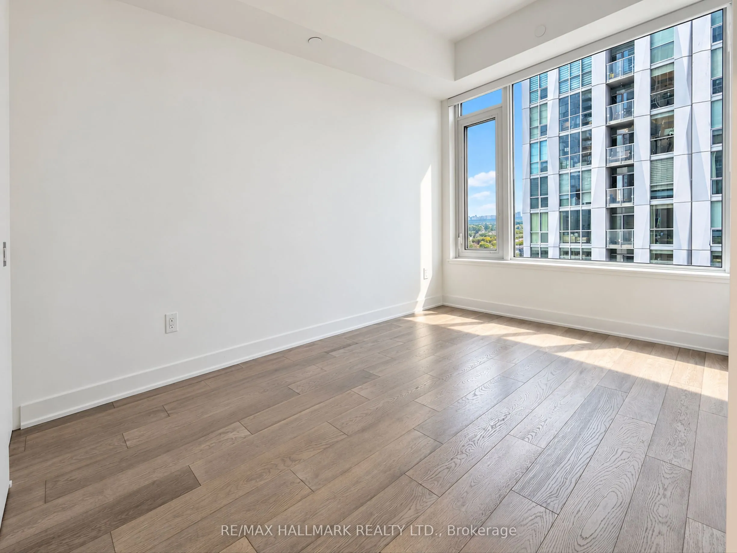 11 Yorkville Avenue #2006