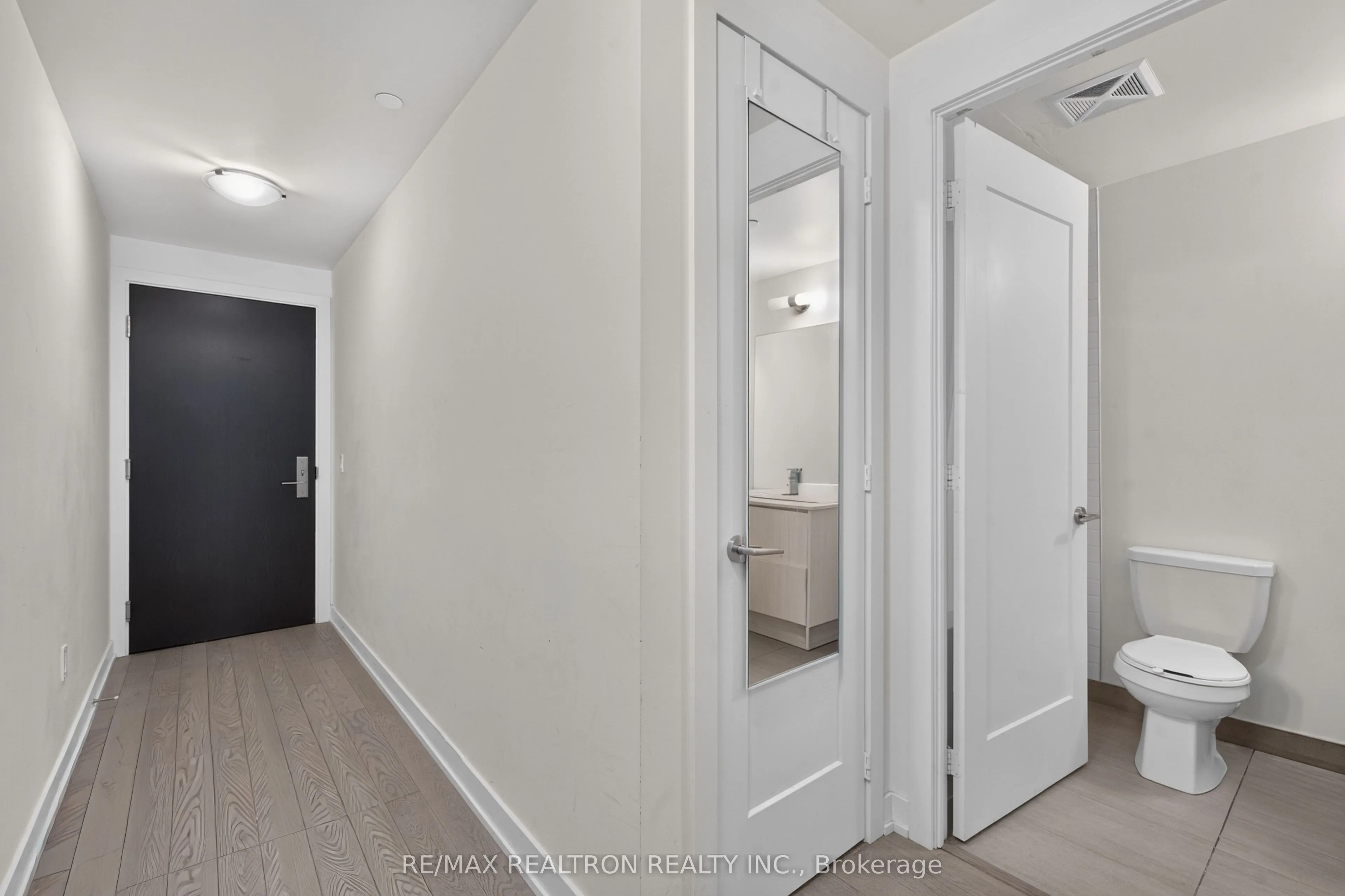 330 Richmond Street W #2203