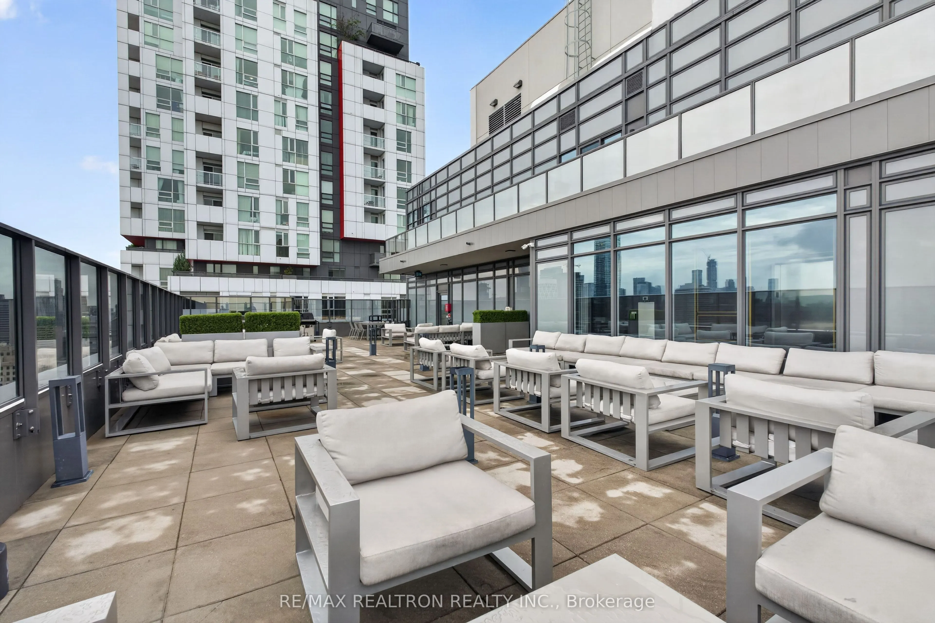 330 Richmond Street W #2203