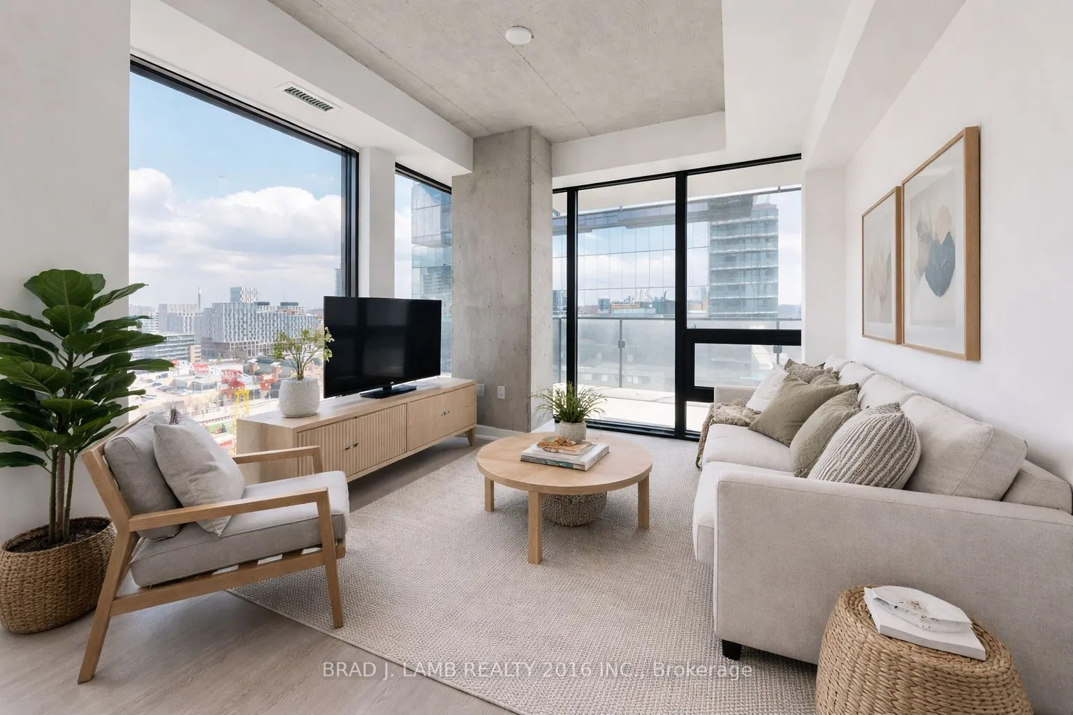 284 King Street E #1302