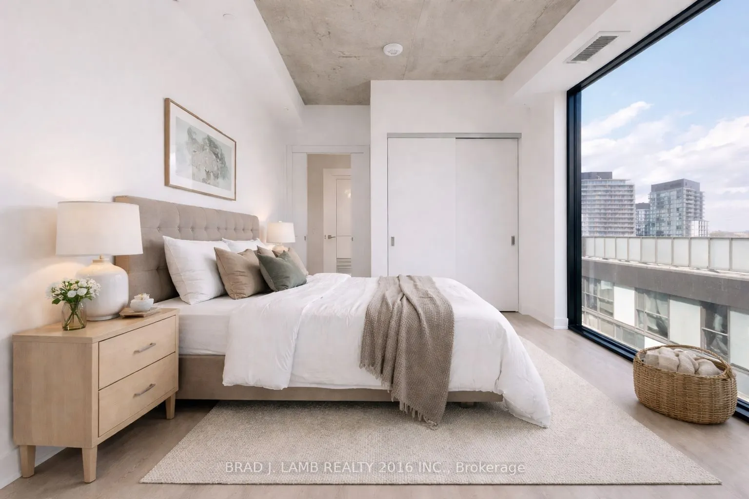 284 King Street E #1302