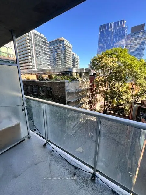 230 King Street #601