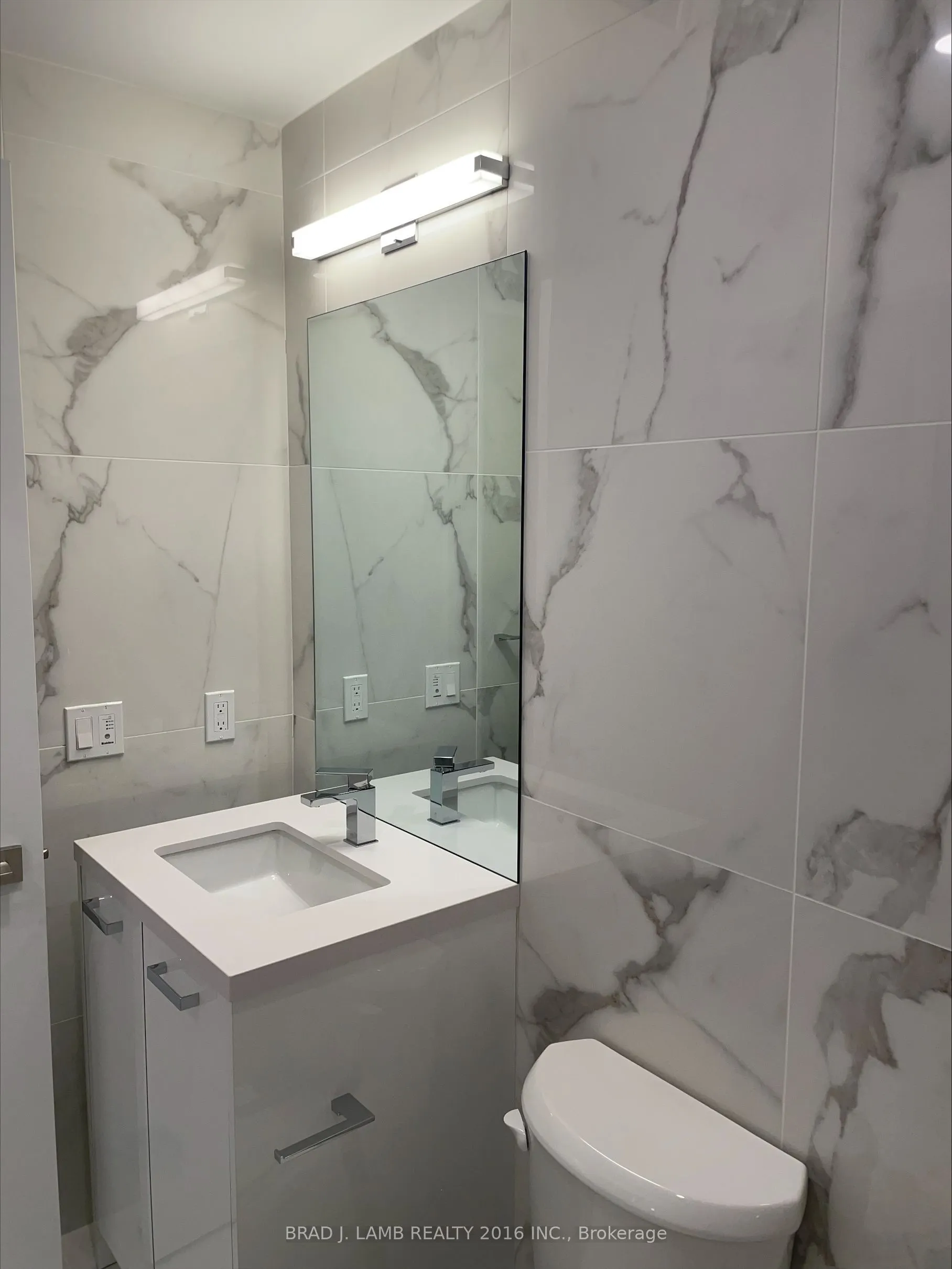 284 King Street E #1601