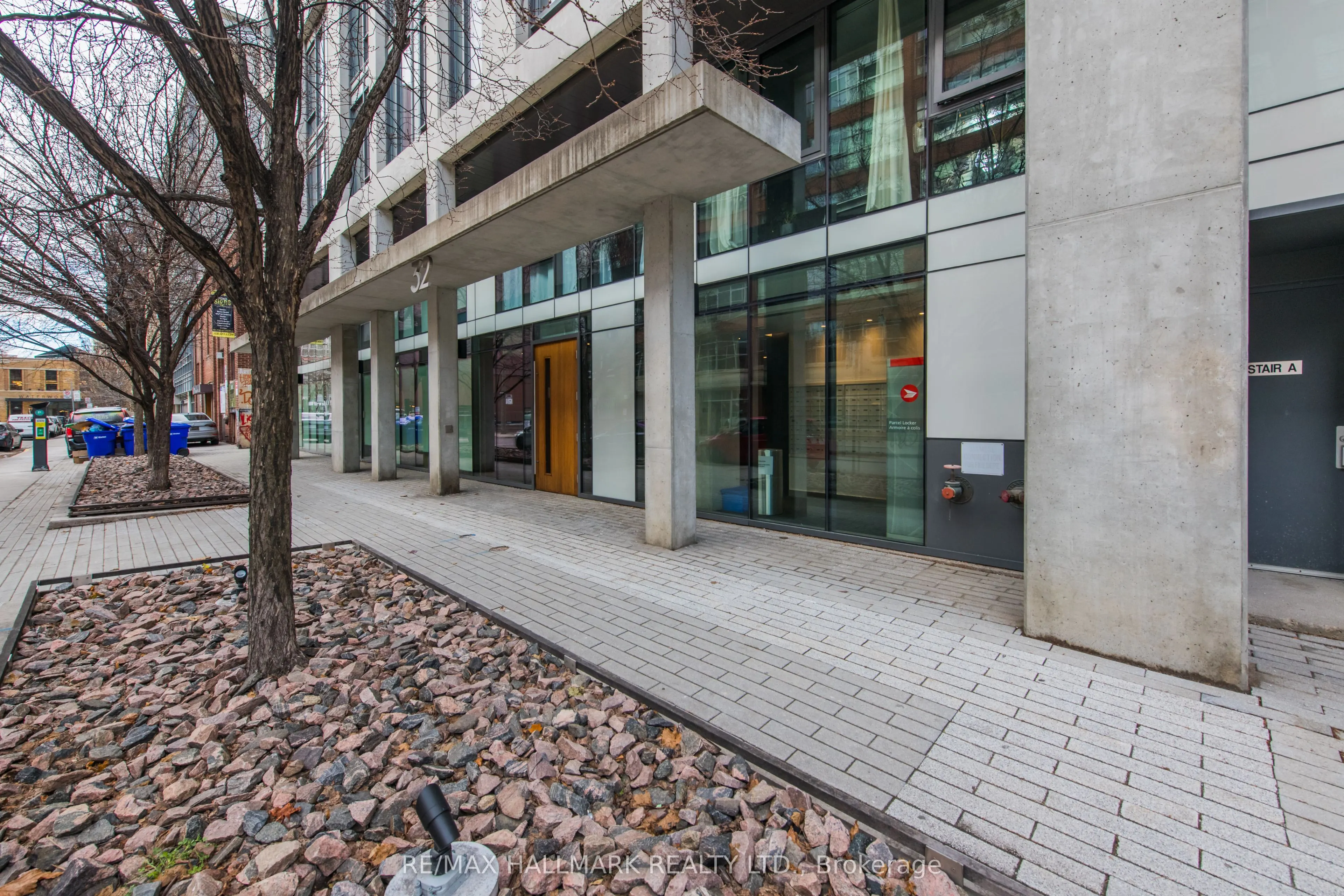 32 Camden Street #702
