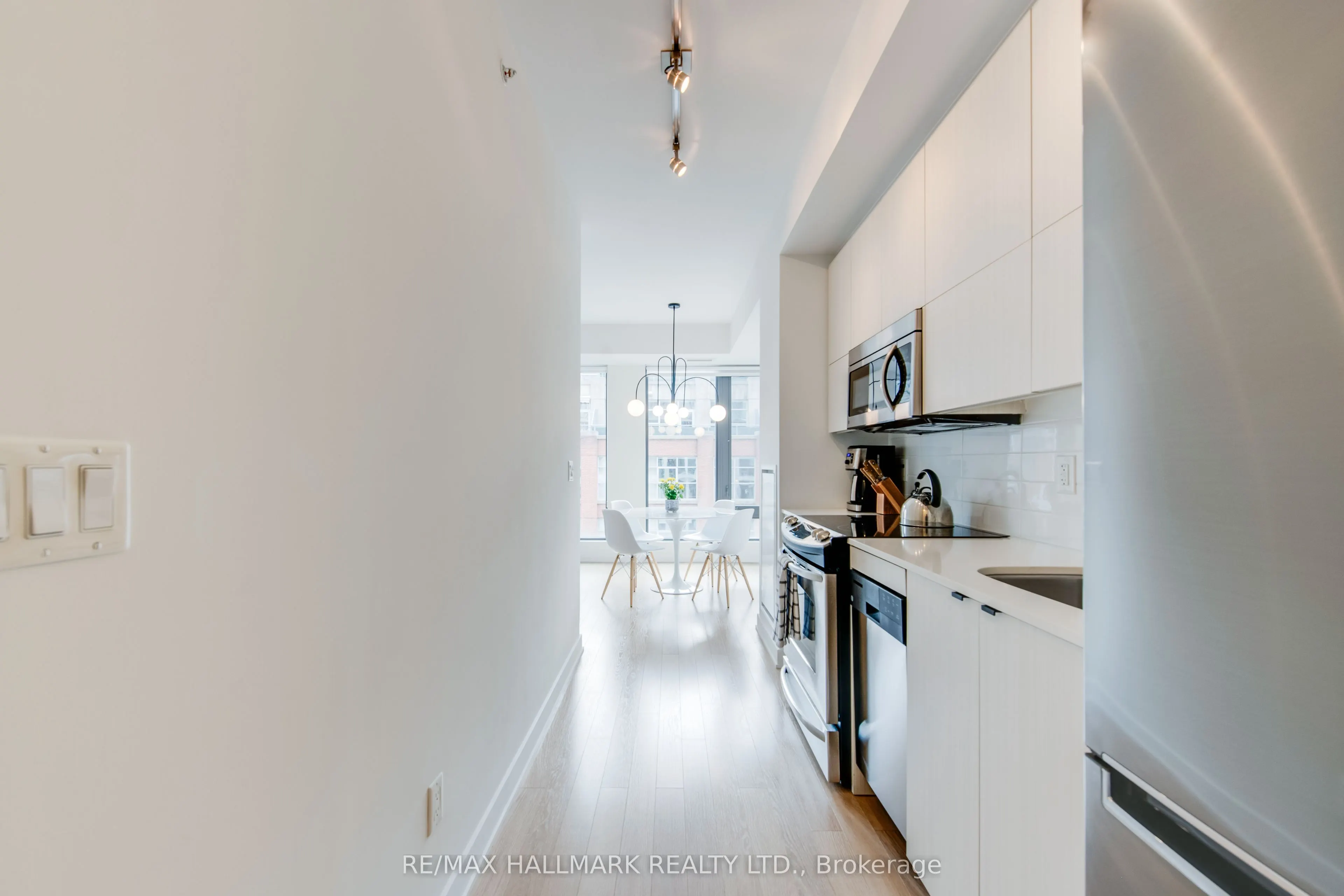 32 Camden Street #702