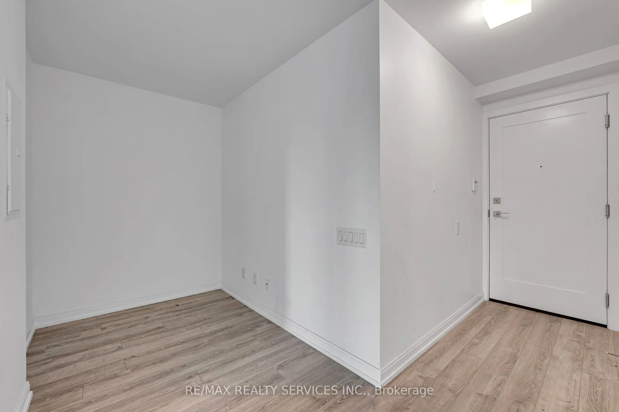 50 Charles Street E #711