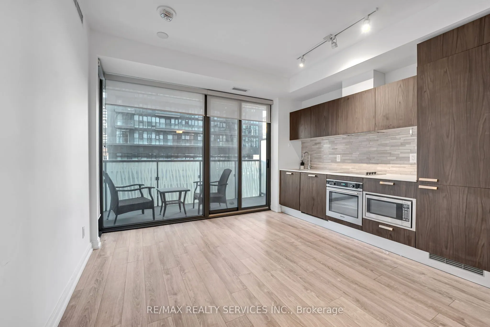 50 Charles Street E #711
