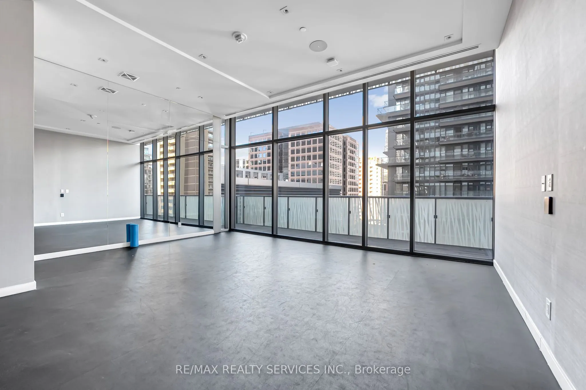 50 Charles Street E #711