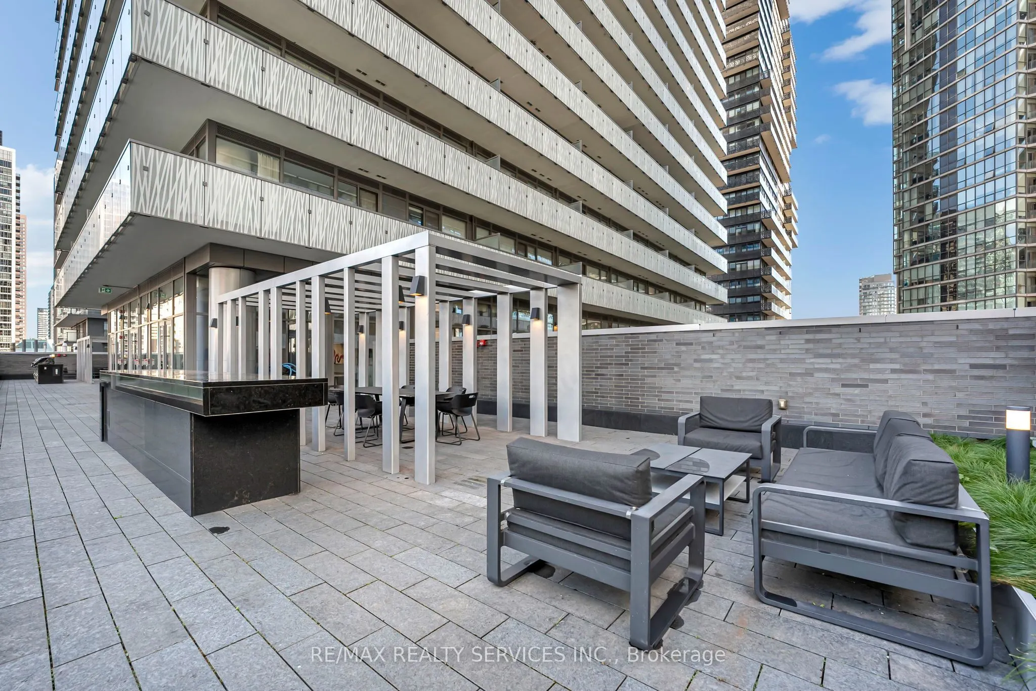 50 Charles Street E #711