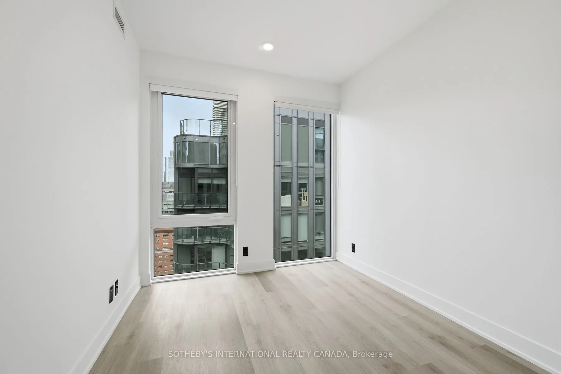 30 Mutual Street #E2909
