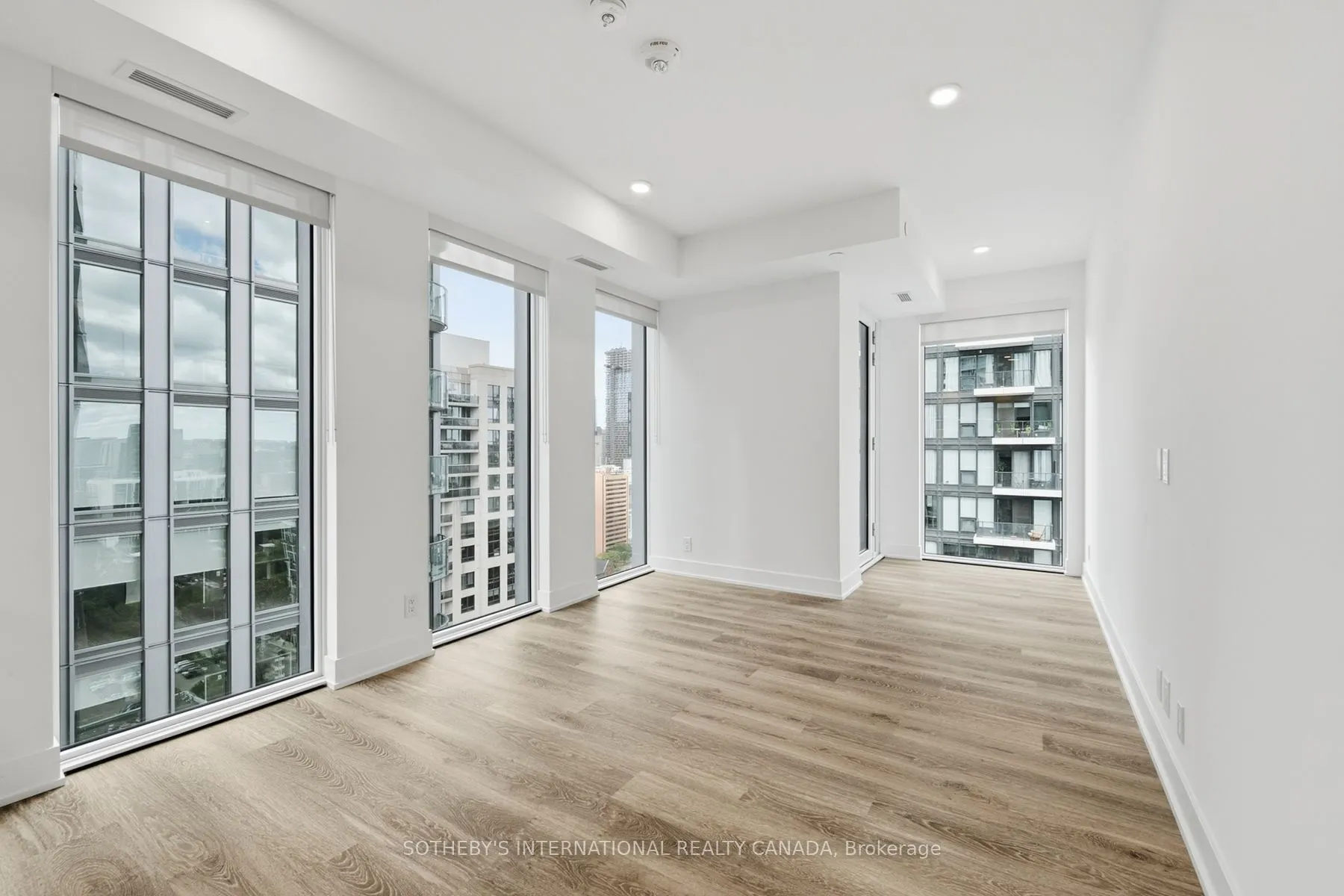 30 Mutual Street #E2501