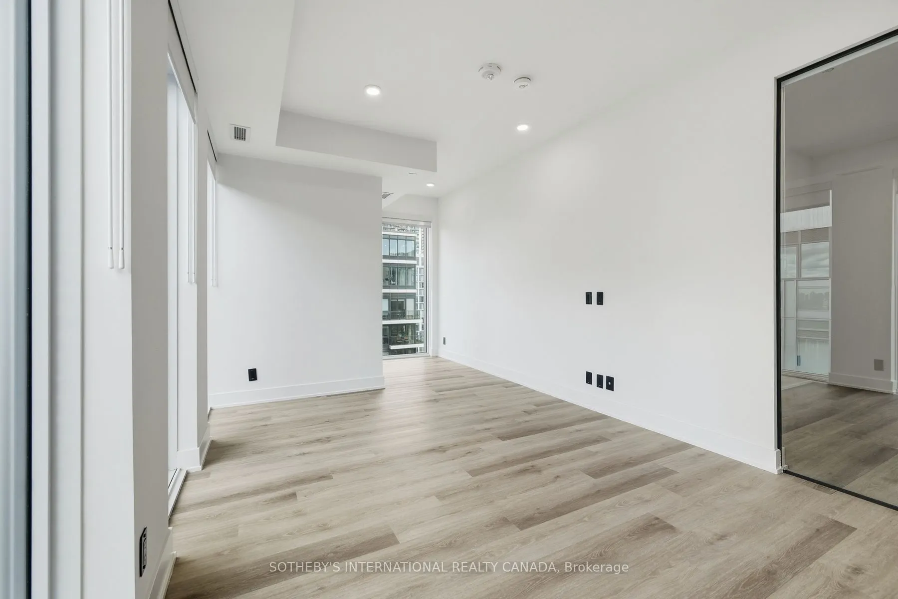 30 Mutual Street #E3001
