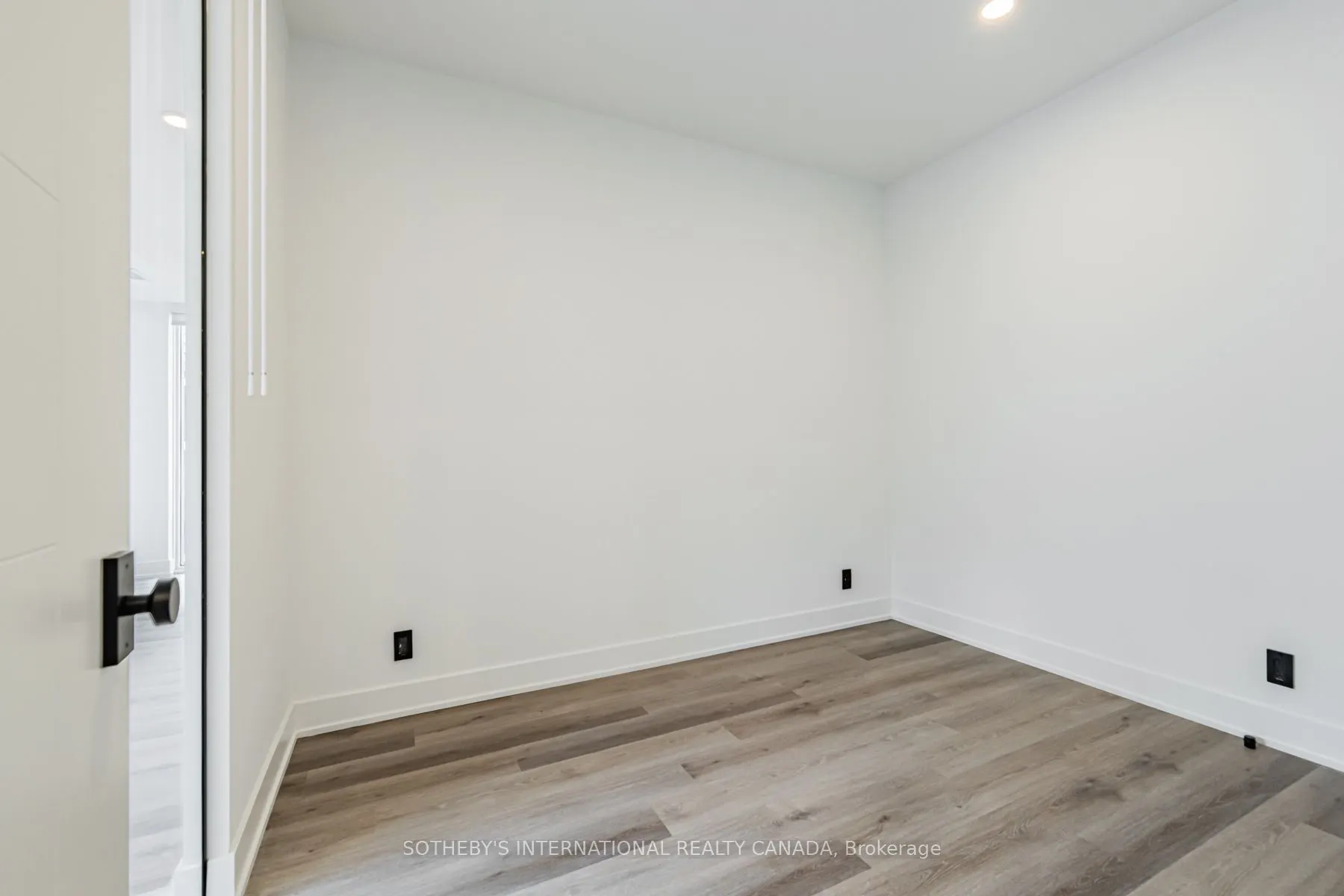 30 Mutual Street #E3001