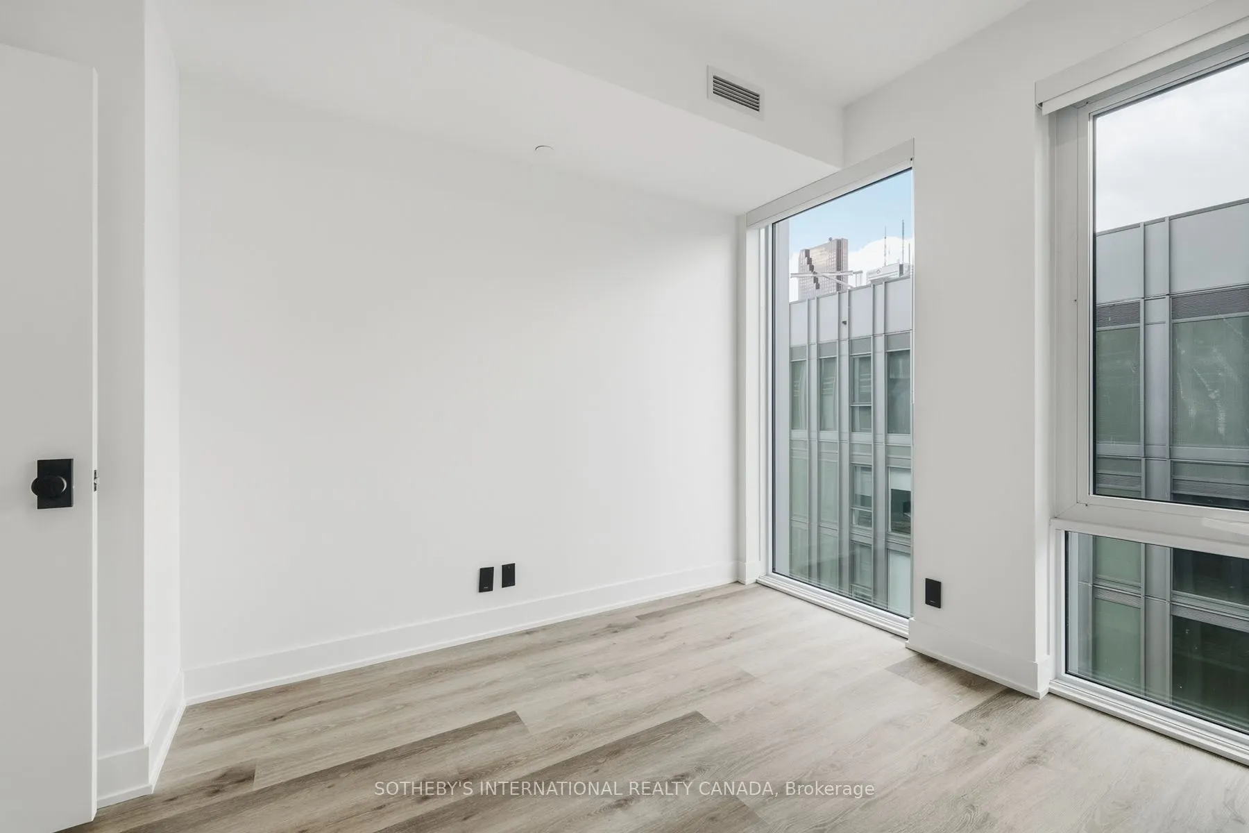 30 Mutual Street #E3001