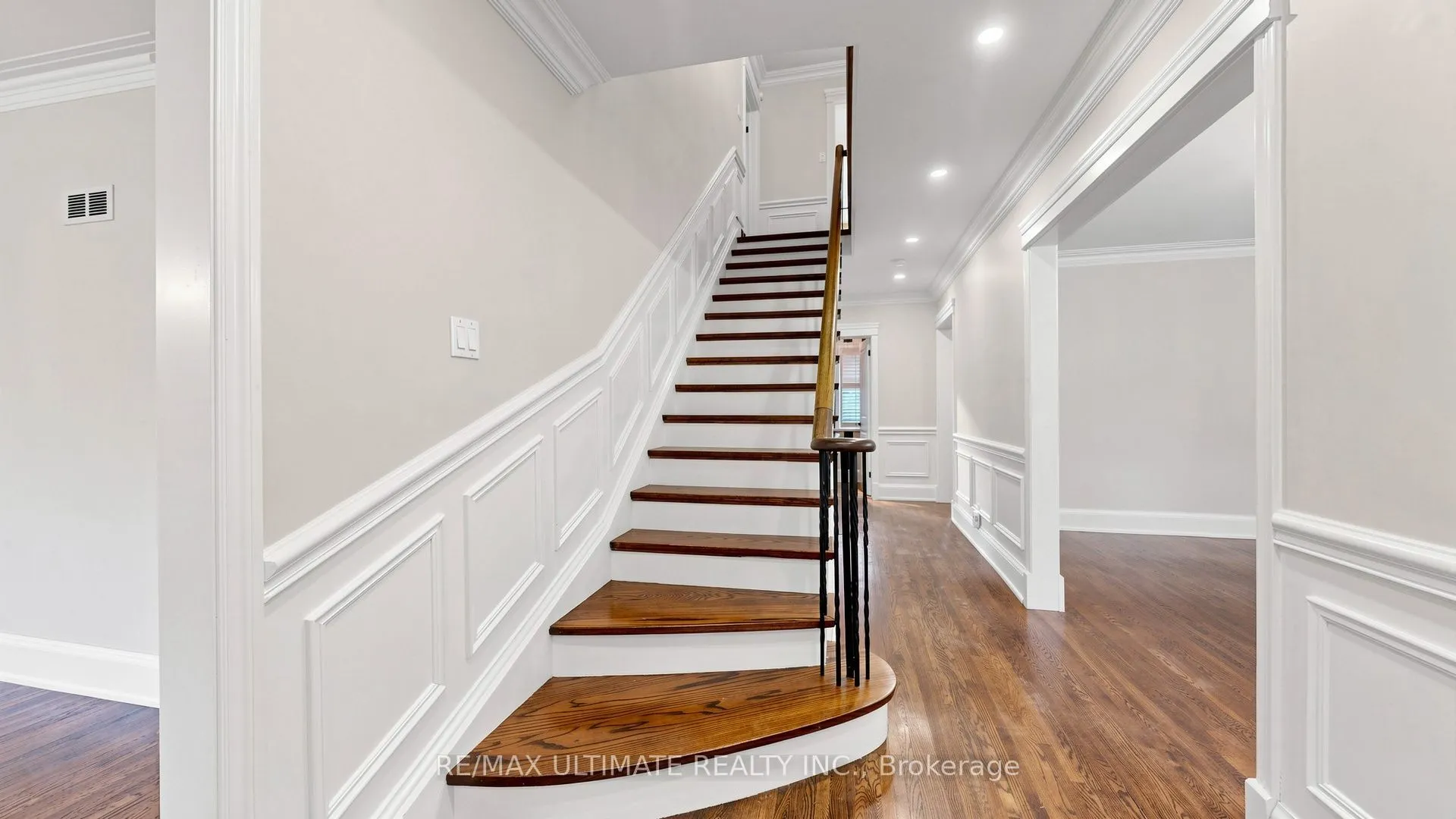 776 Spadina Road