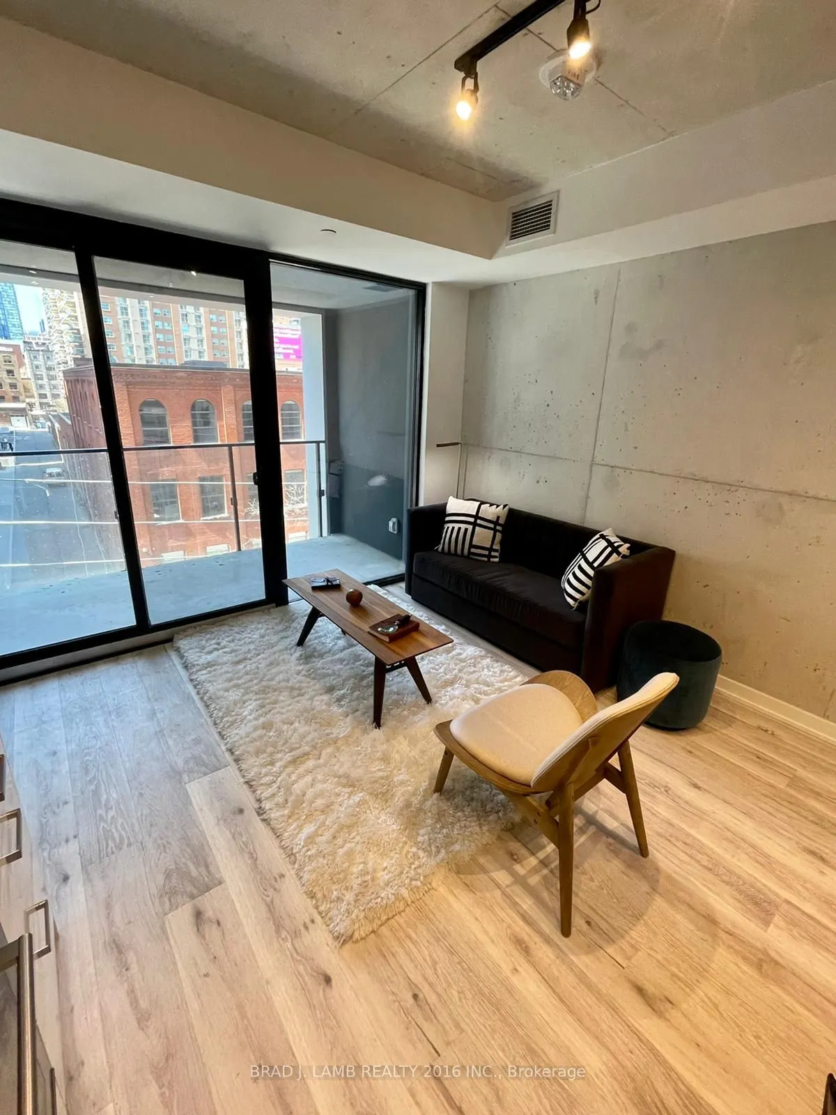 55 Ontario Street #411
