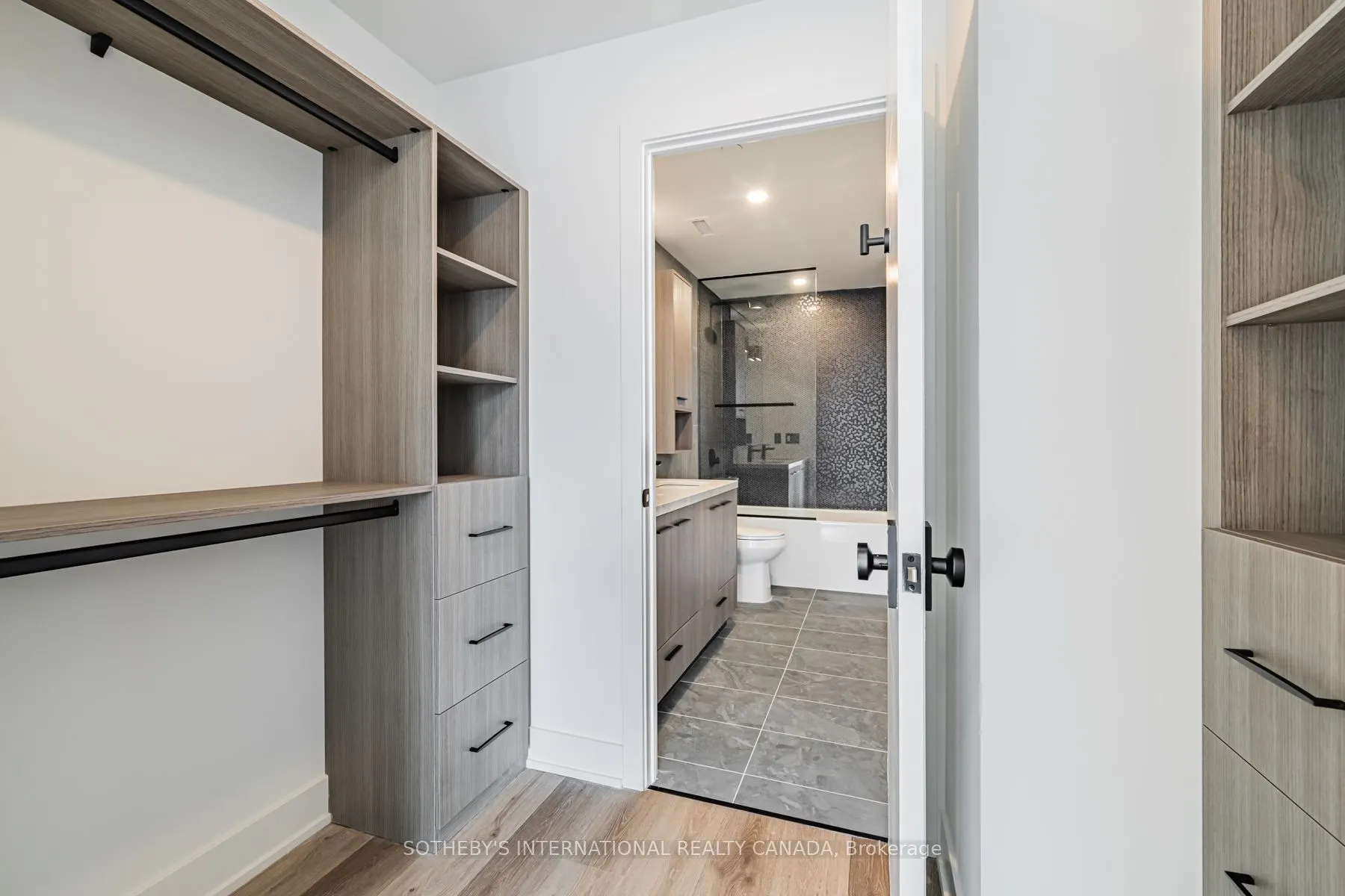 25 Dalhousie Street #W2806