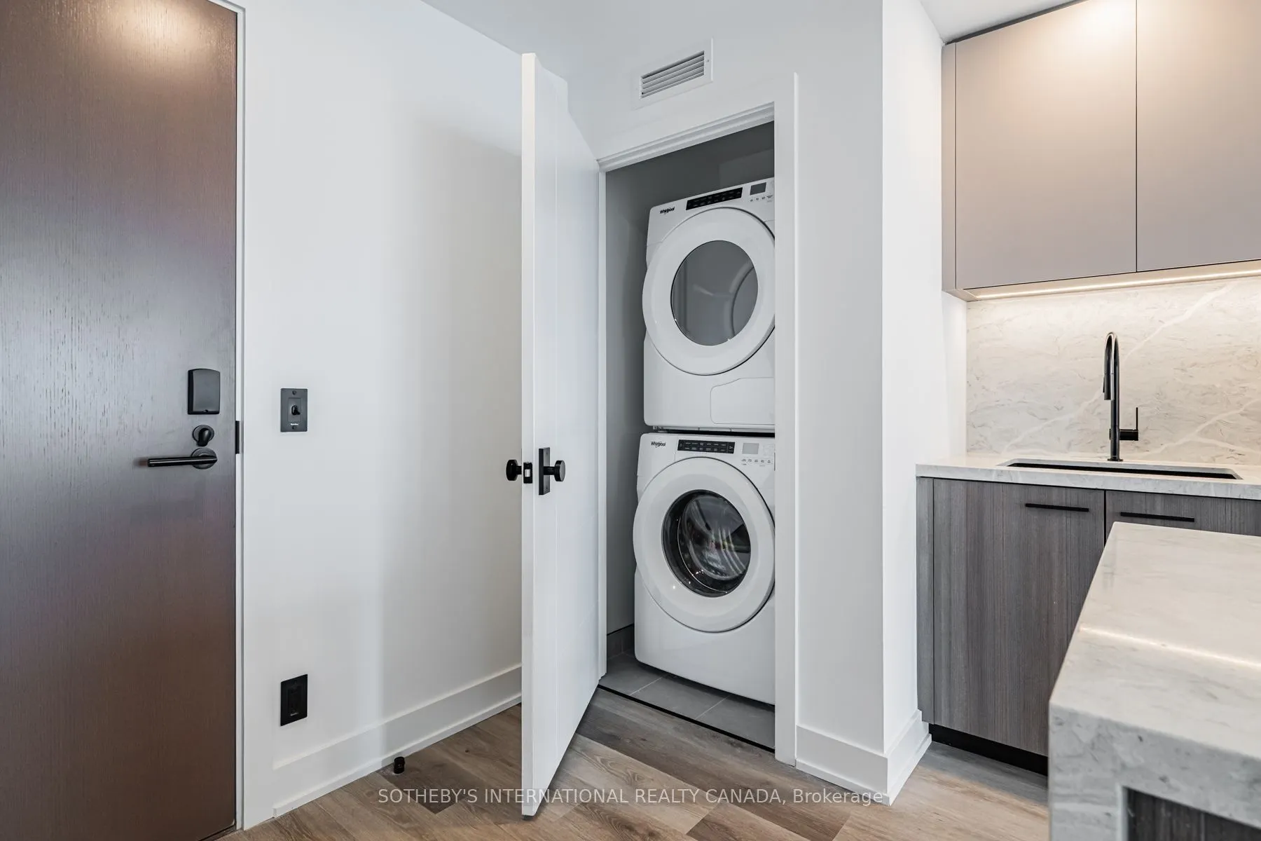25 Dalhousie Street #W2806