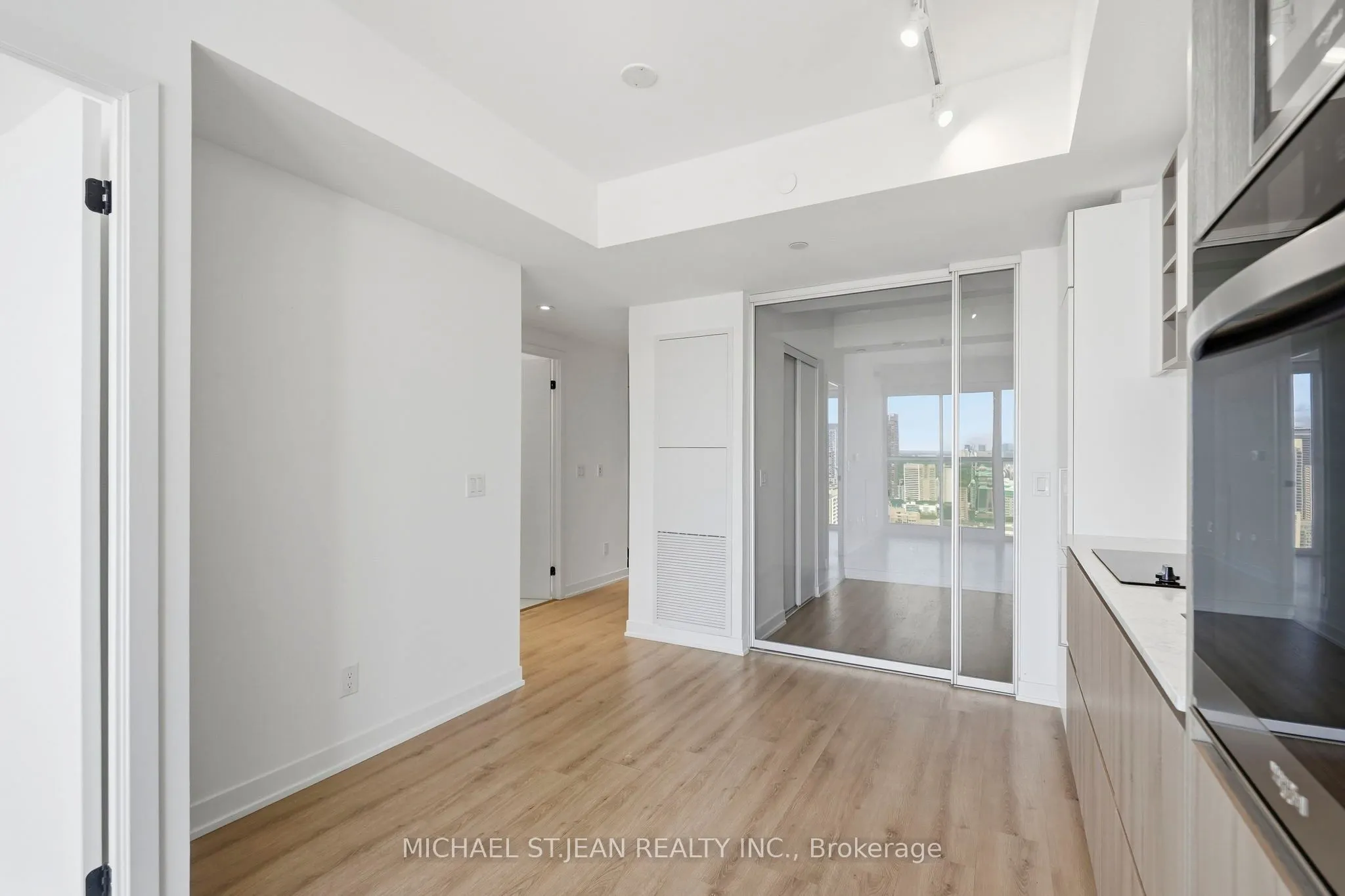 319 Jarvis Street #4807