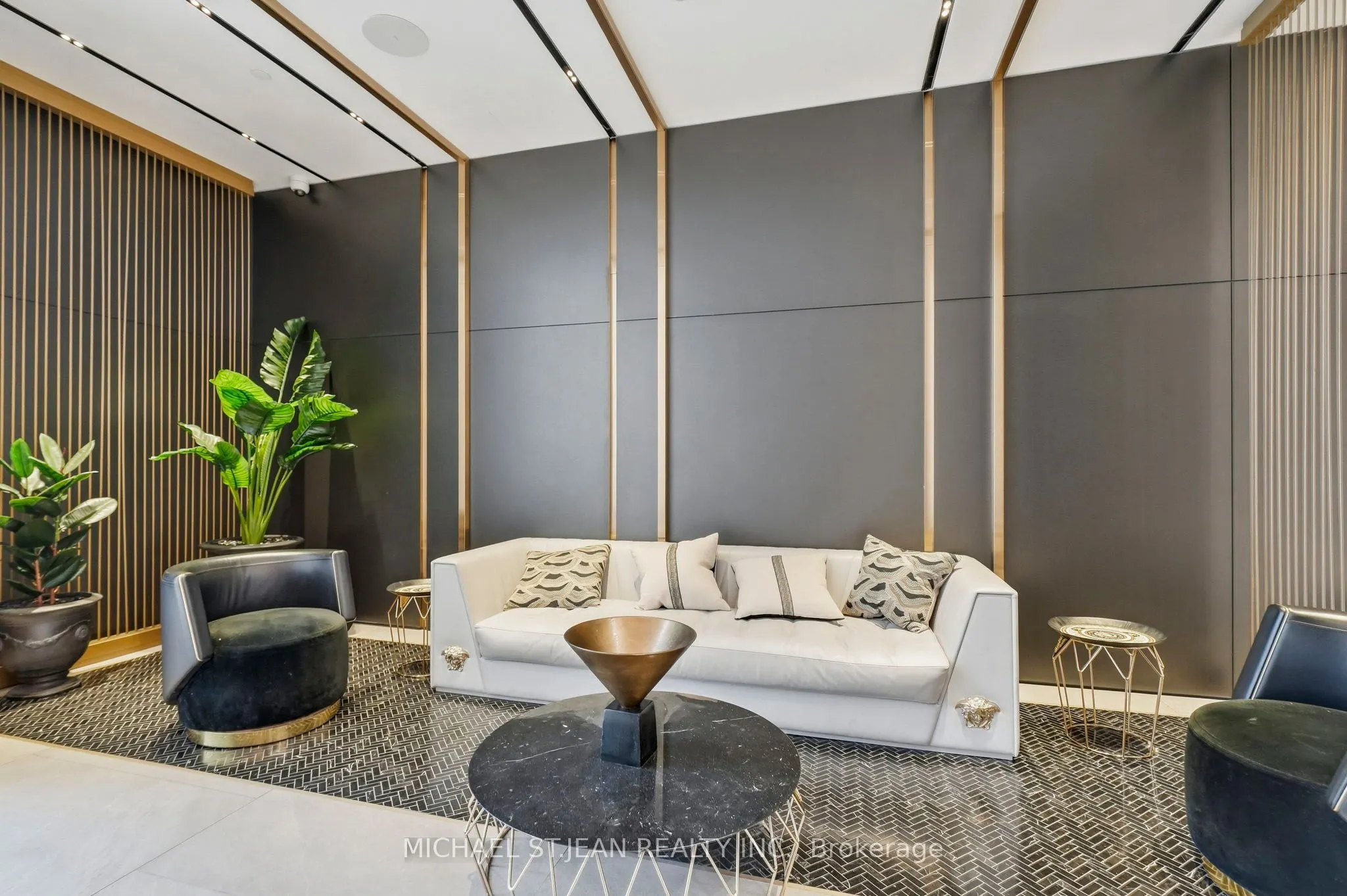 319 Jarvis Street #4807