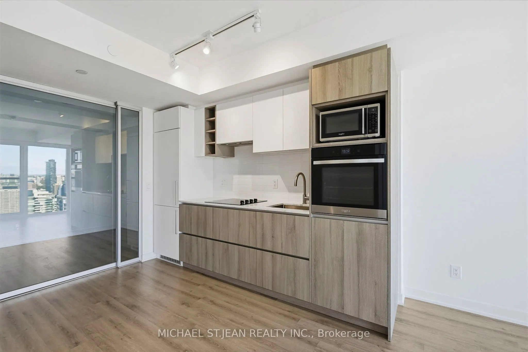 319 Jarvis Street #4807