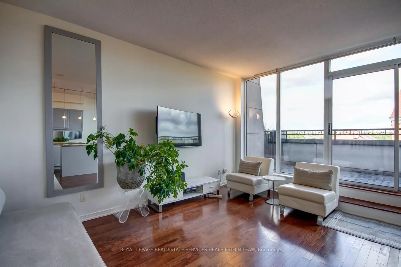 308 Palmerston Avenue #PH12