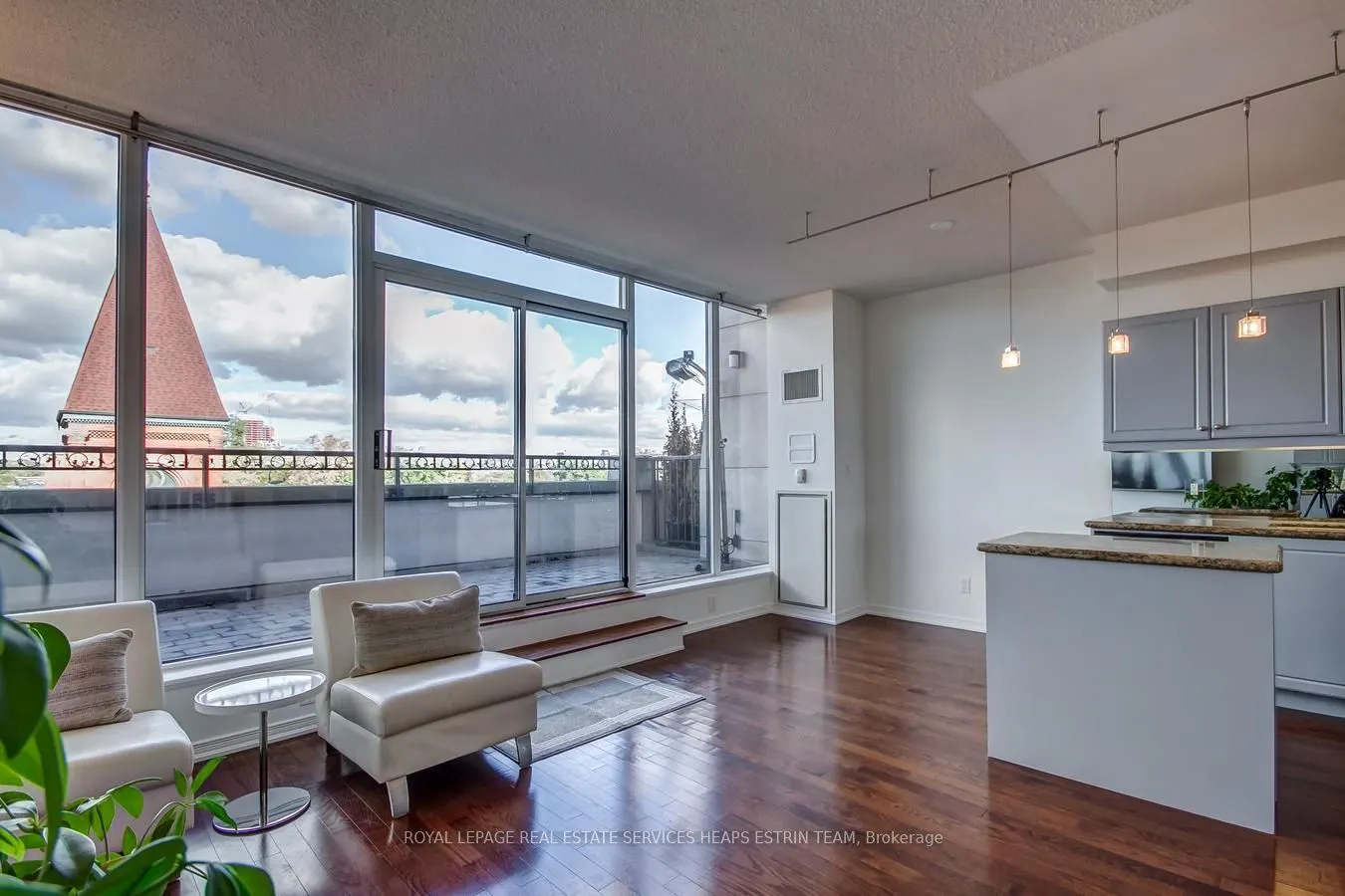 308 Palmerston Avenue #PH12