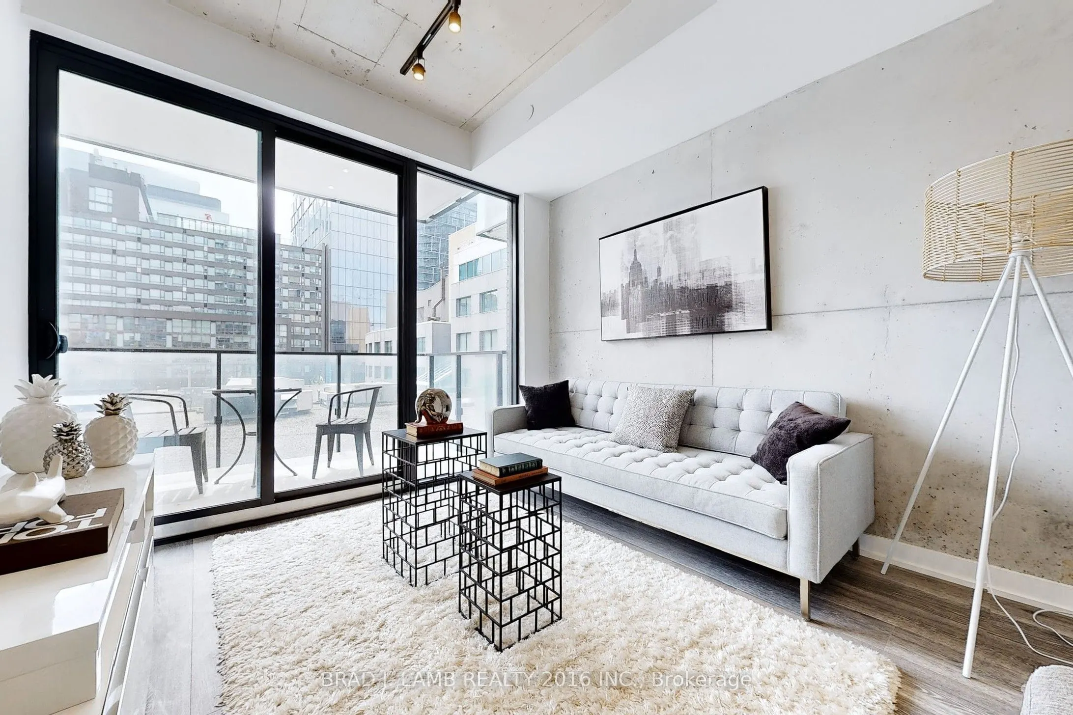 55 Ontario Street #305