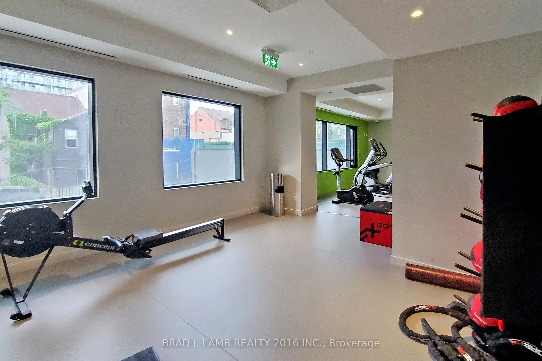 55 Ontario Street #305