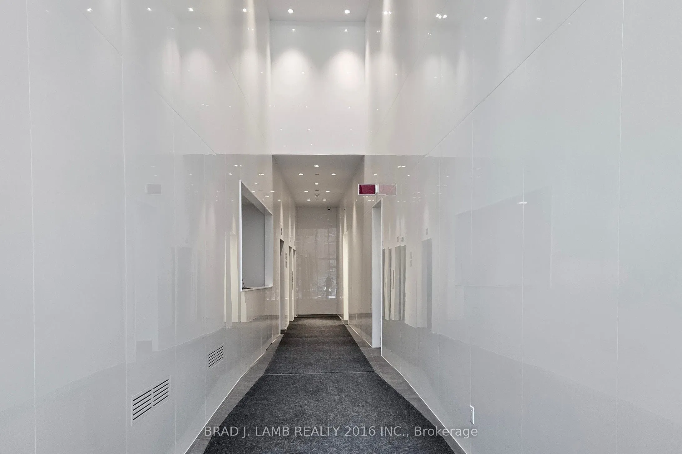 55 Ontario Street #305