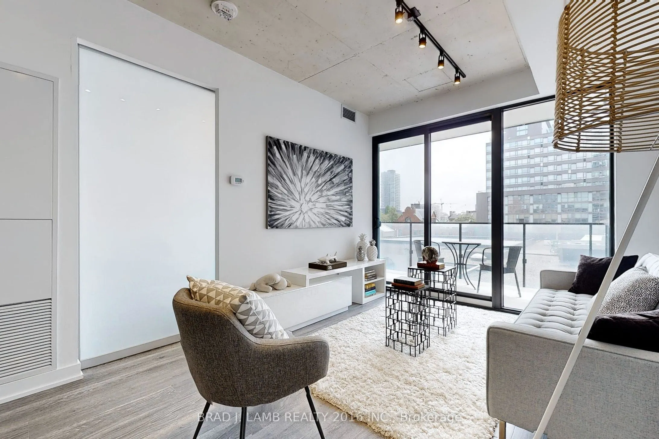 55 Ontario Street #305